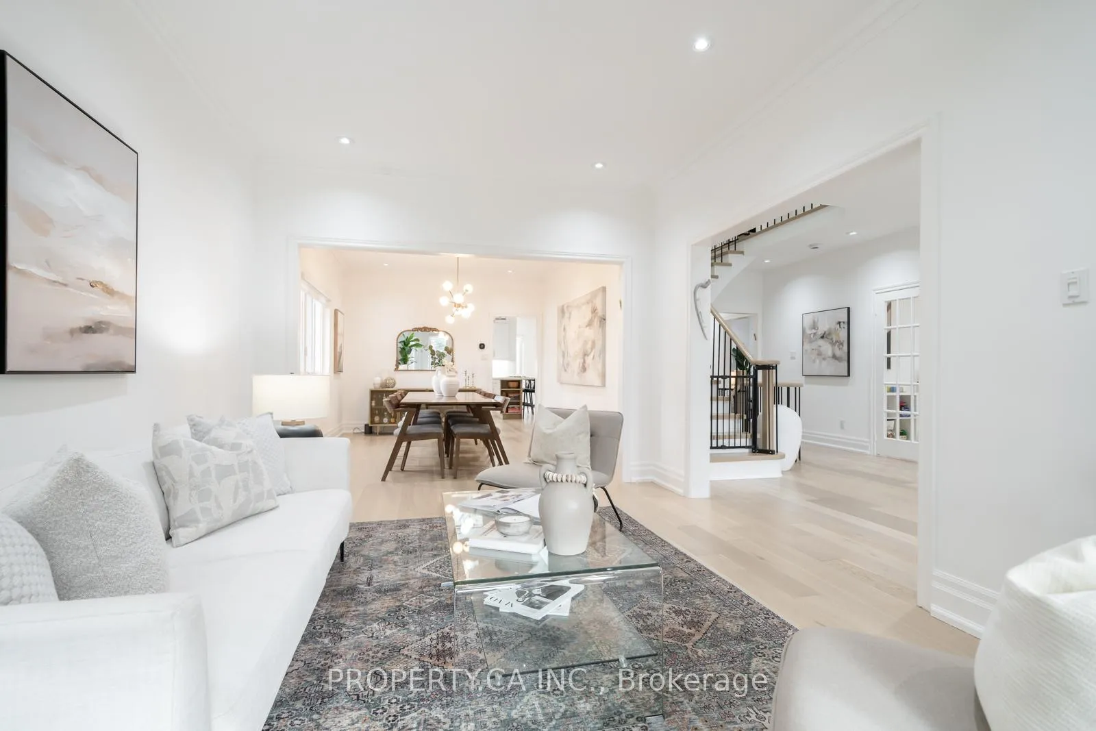 Photo 7 of 151 Concord Road, Vaughan, Beverley Glen — HOMEH