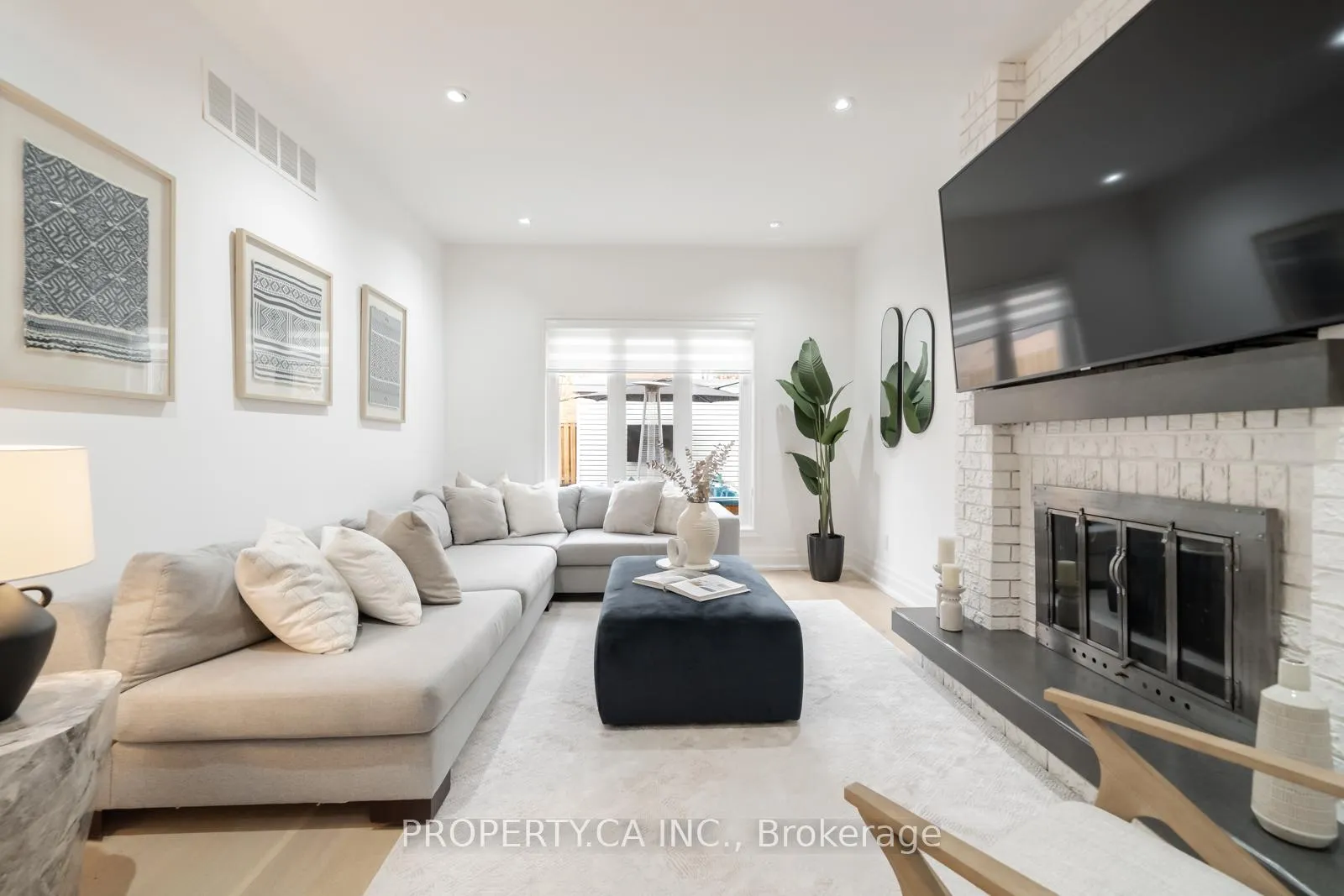 Photo 16 of 151 Concord Road, Vaughan, Beverley Glen — HOMEH