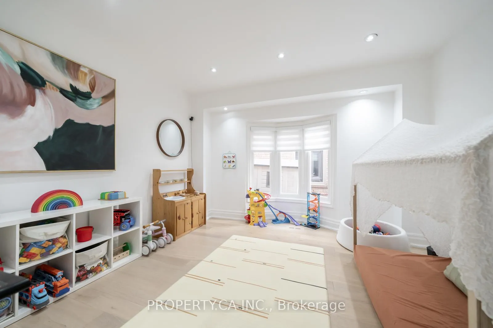 Photo 18 of 151 Concord Road, Vaughan, Beverley Glen — HOMEH