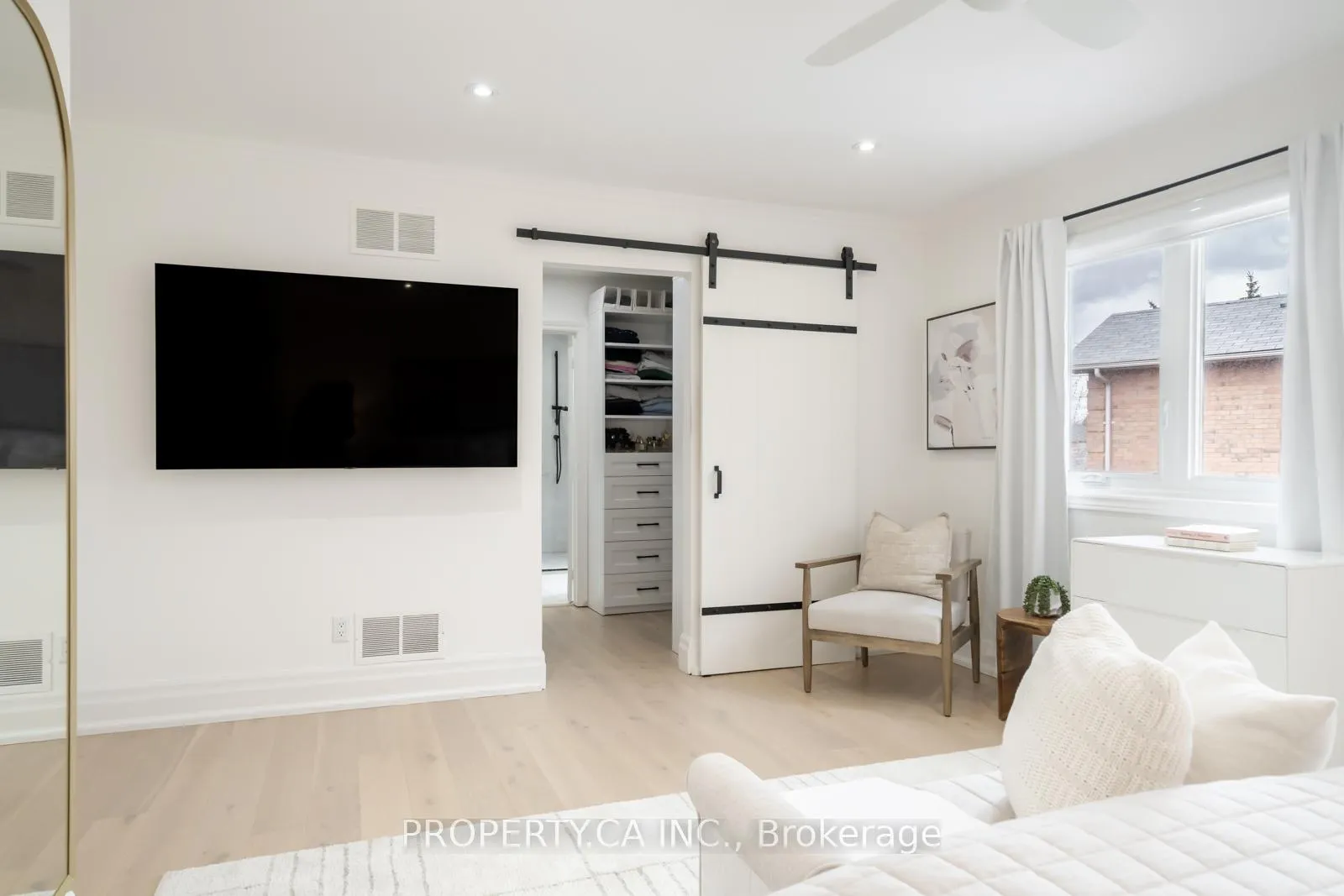 Photo 22 of 151 Concord Road, Vaughan, Beverley Glen — HOMEH