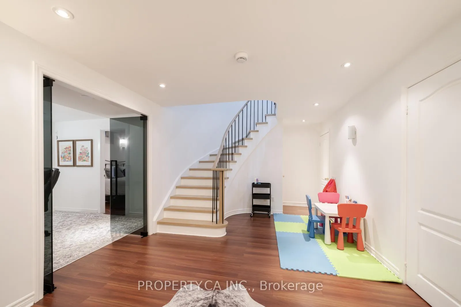 Photo 33 of 151 Concord Road, Vaughan, Beverley Glen — HOMEH
