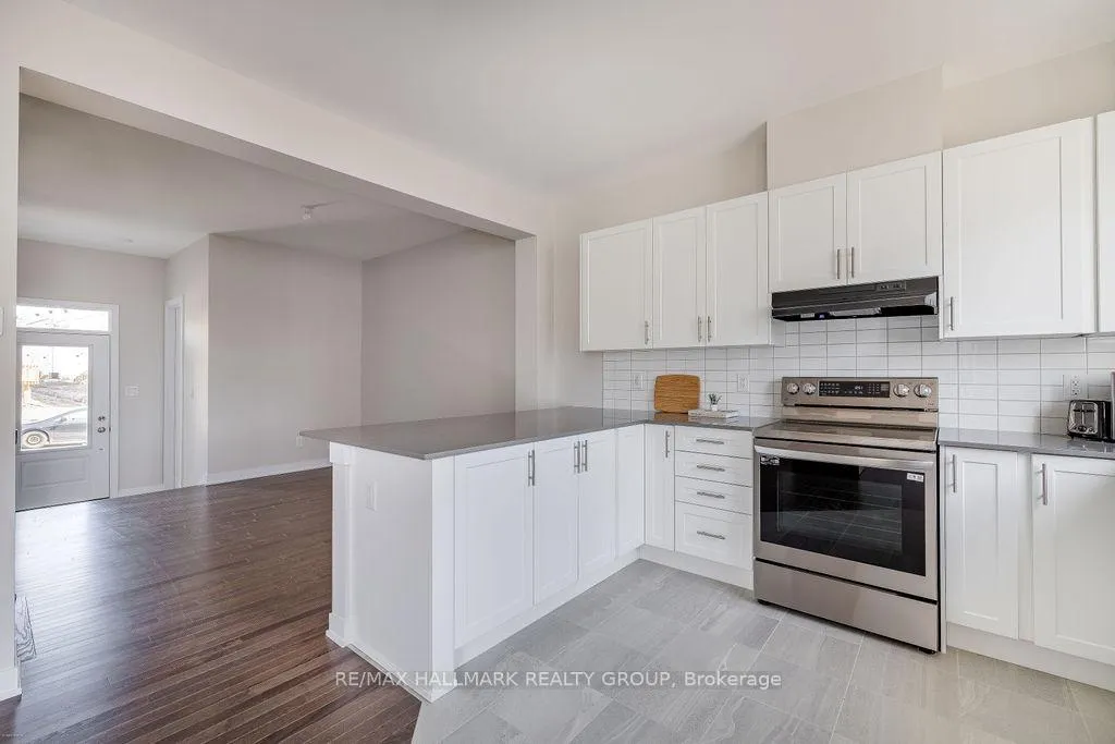 Photo 11 of 12 Tenuto Lane, Ottawa, Mer Bleue/Bradley Estates/Anderson Park — HOMEH