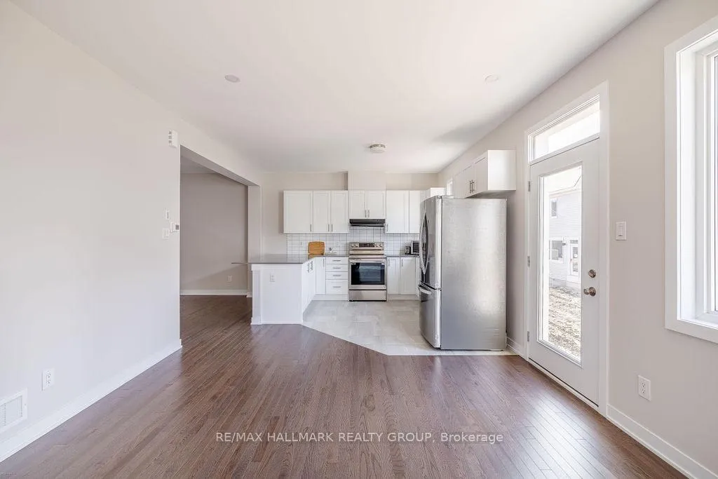 Photo 16 of 12 Tenuto Lane, Ottawa, Mer Bleue/Bradley Estates/Anderson Park — HOMEH