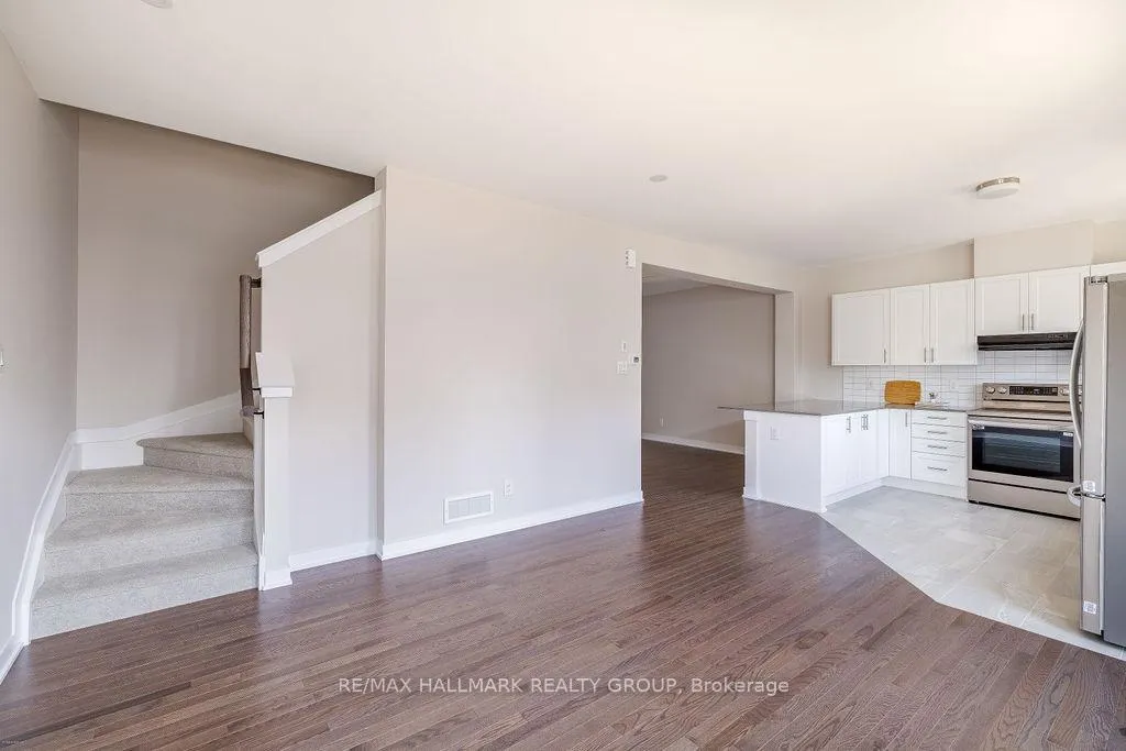 Photo 17 of 12 Tenuto Lane, Ottawa, Mer Bleue/Bradley Estates/Anderson Park — HOMEH