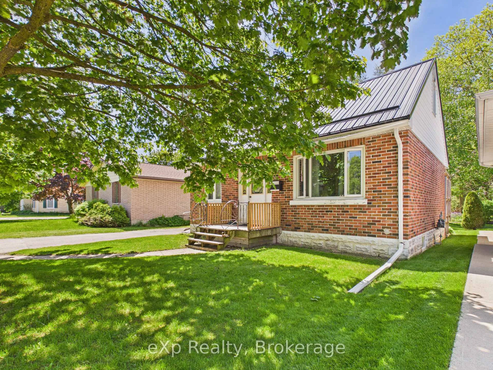 Photo 1 of 419 Colborne Street, Brockton — HOMEH