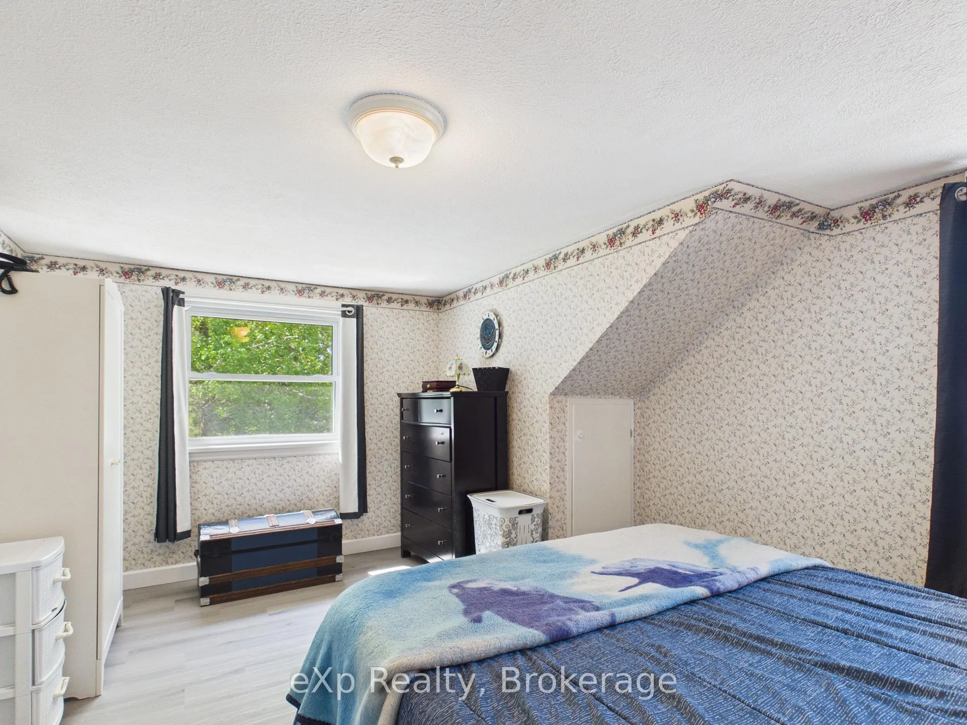 Photo 18 of 419 Colborne Street, Brockton — HOMEH