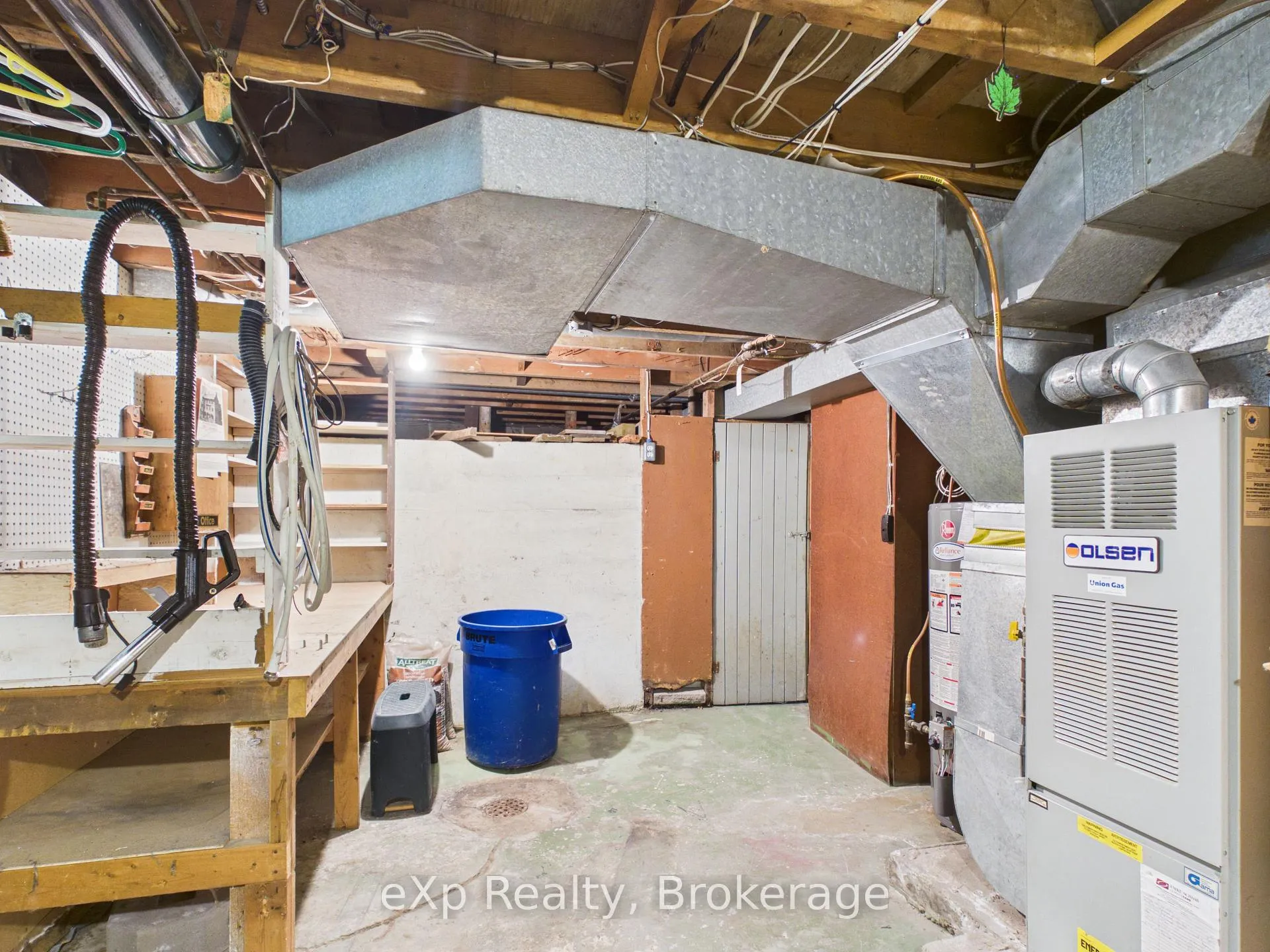 Photo 24 of 419 Colborne Street, Brockton — HOMEH