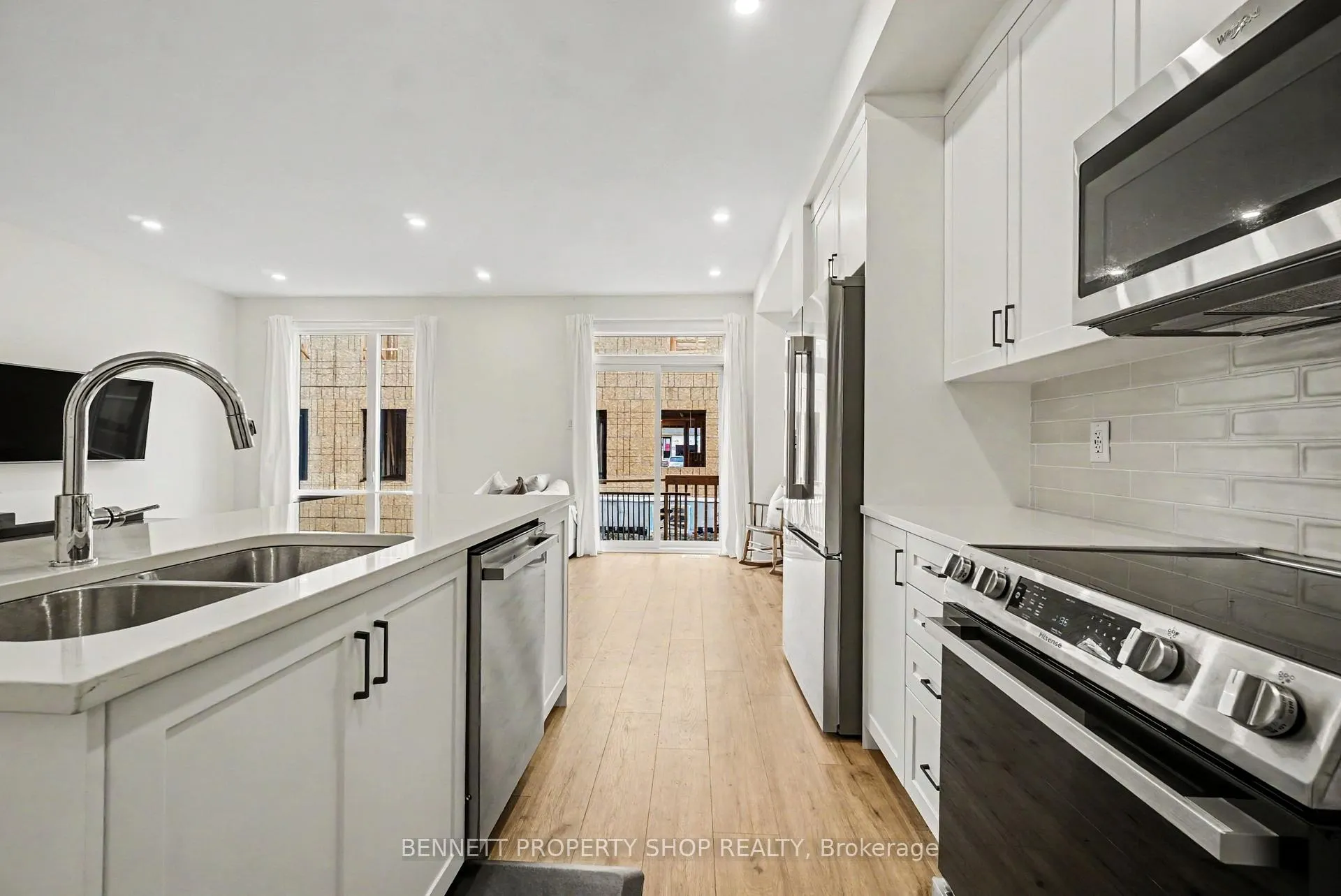 Photo 6 of 1047 Ventus Way, Ottawa, Chapel Hill South - Orleans Village — HOMEH