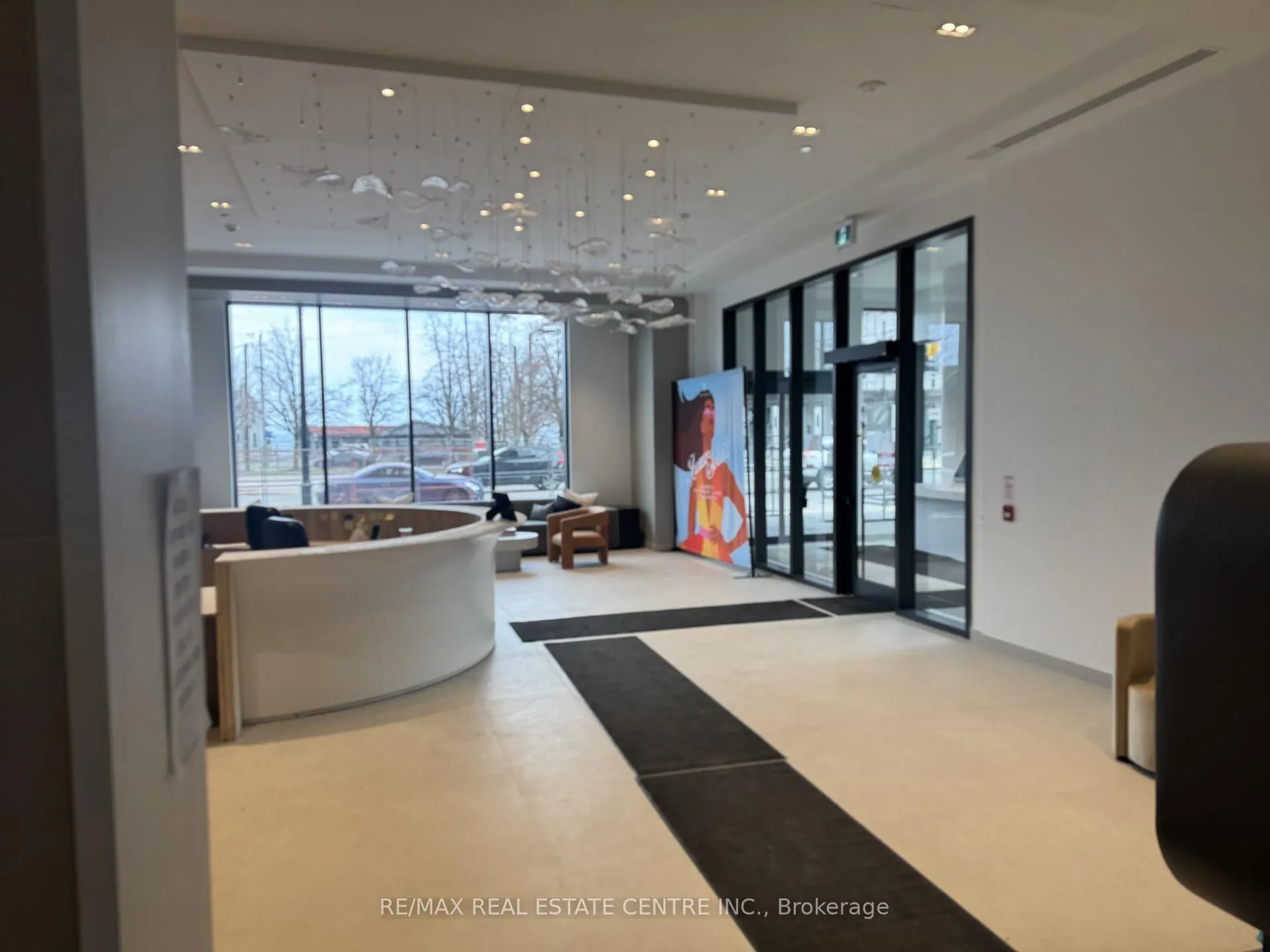 Photo 6 of 2075 Lakeshore Road, Burlington, Brant — HOMEH