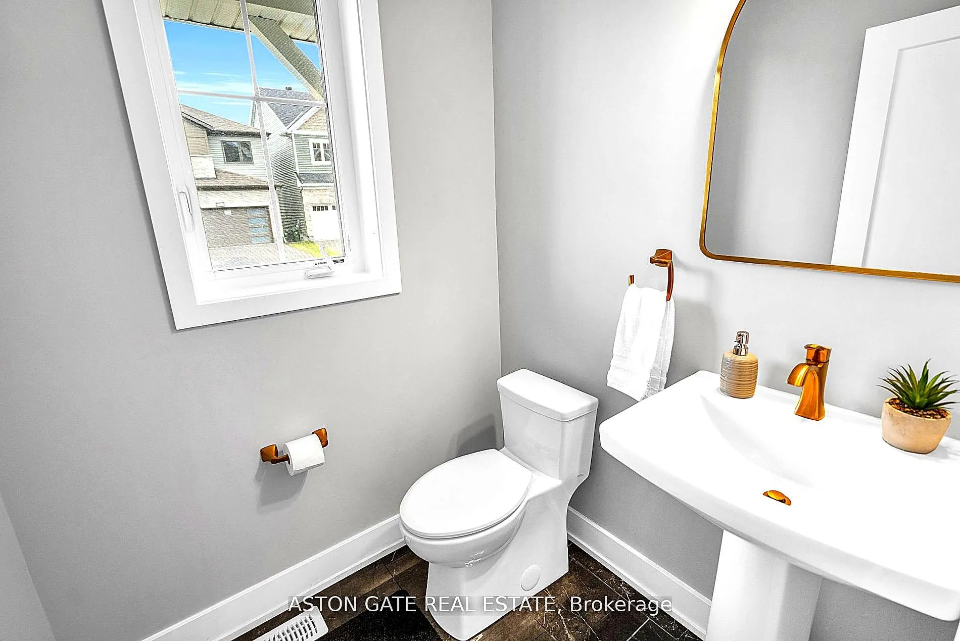 Photo 21 of 856 Moonrise Terrace, Ottawa, Barrhaven - Half Moon Bay — HOMEH