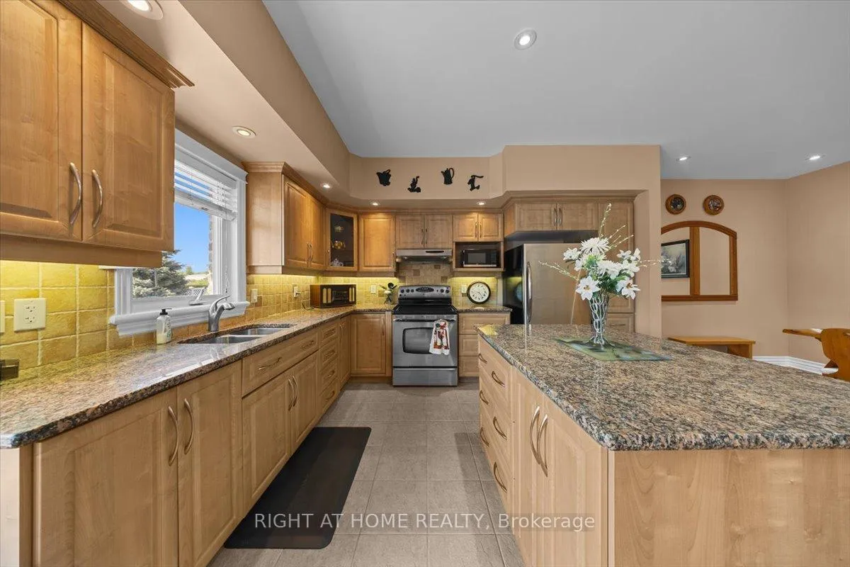 Photo 11 of 55 Callaway Court, Ottawa, Orleans/Sunridge — HOMEH
