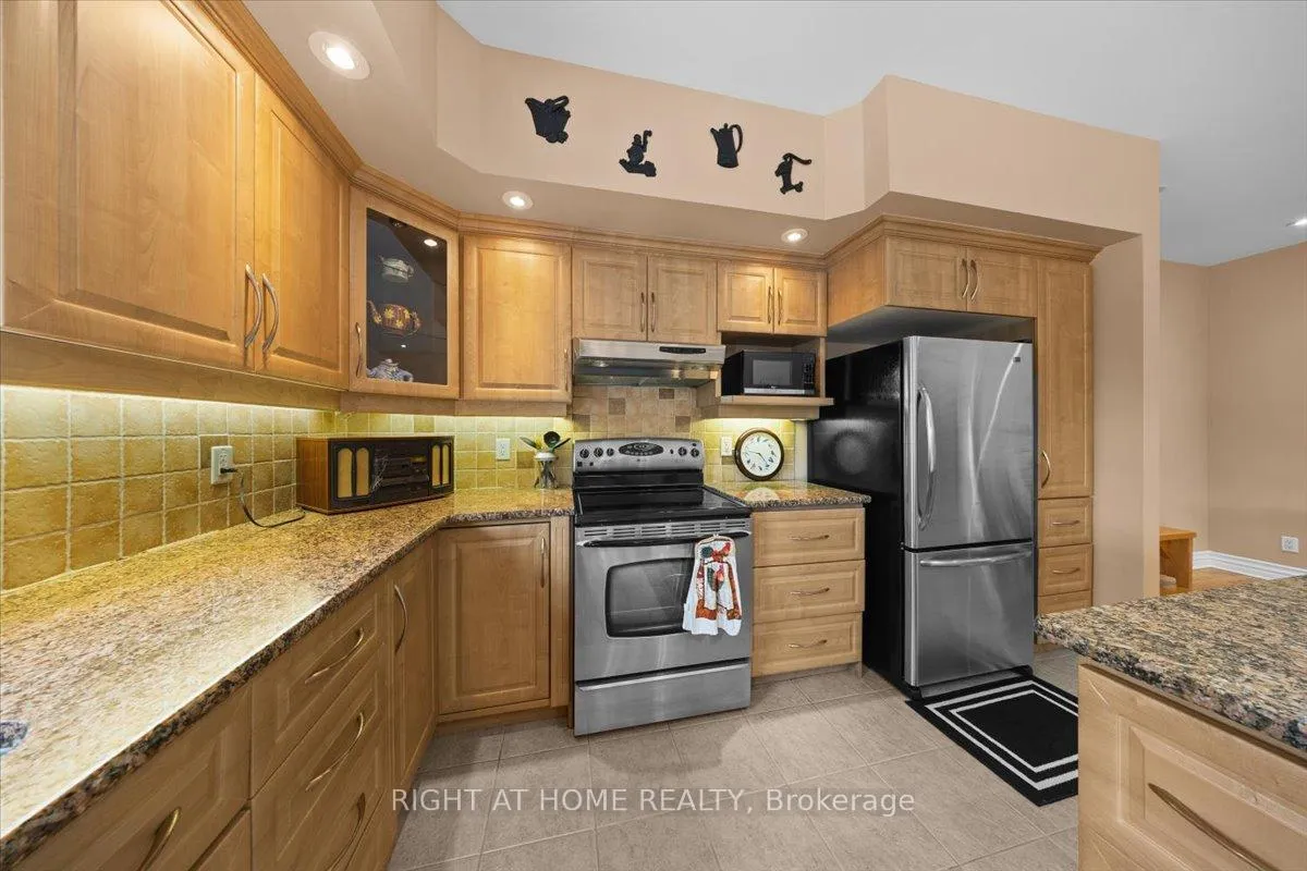 Photo 12 of 55 Callaway Court, Ottawa, Orleans/Sunridge — HOMEH