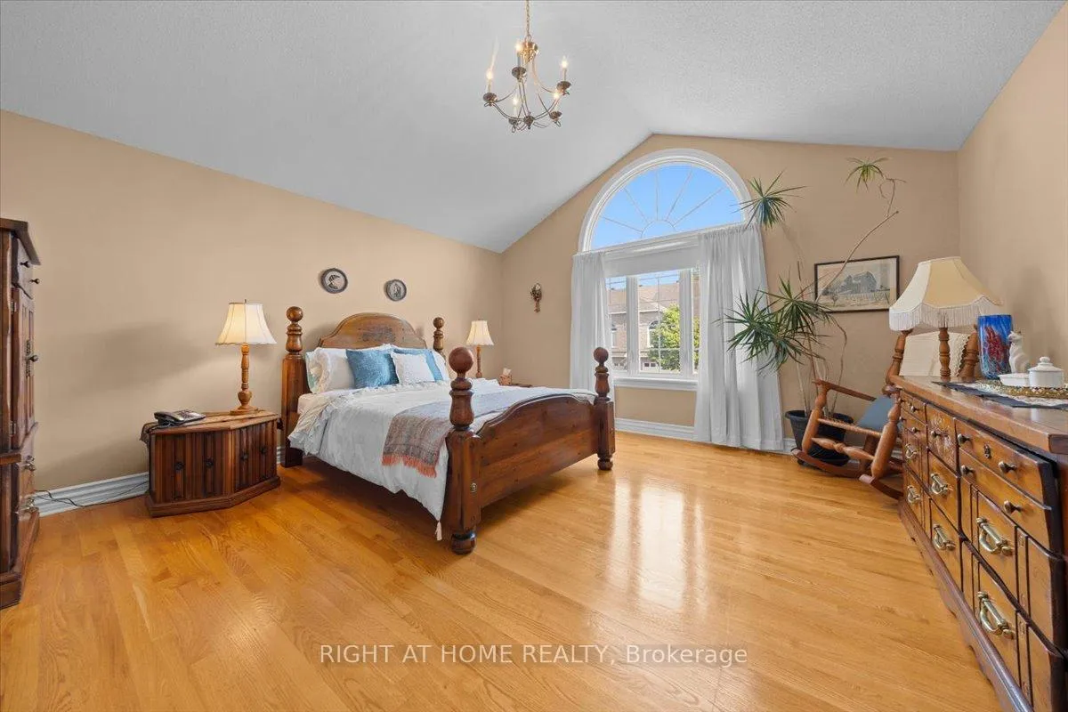 Photo 18 of 55 Callaway Court, Ottawa, Orleans/Sunridge — HOMEH