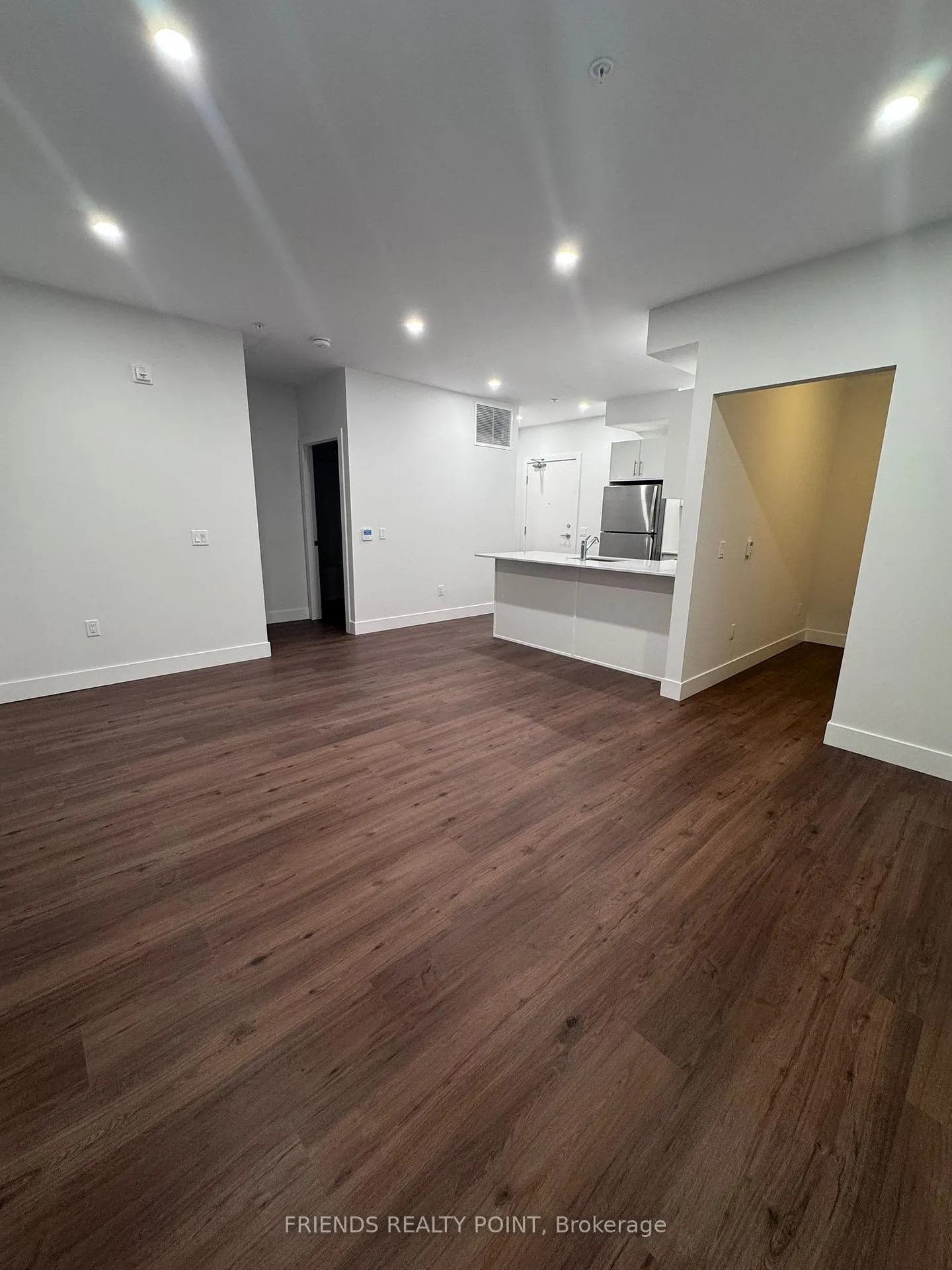 Photo 2 of Unit 514, 1000 Lackner Place, Kitchener, Grand River North — HOMEH