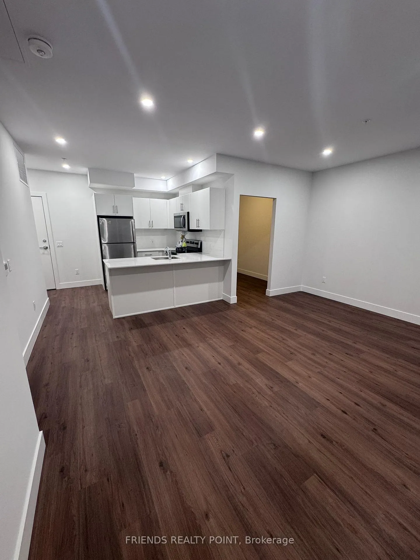 Photo 7 of Unit 514, 1000 Lackner Place, Kitchener, Grand River North — HOMEH
