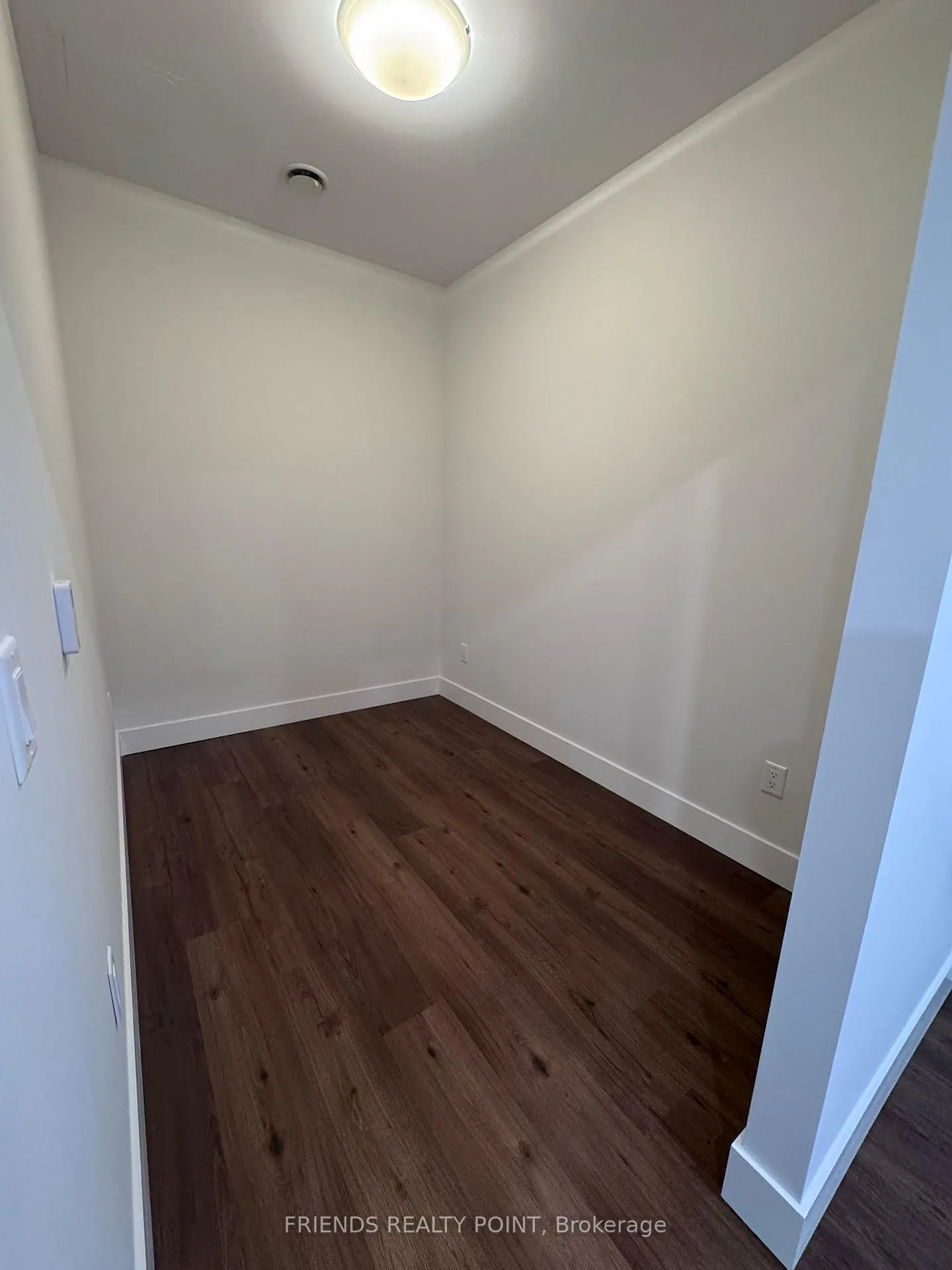 Photo 8 of Unit 514, 1000 Lackner Place, Kitchener, Grand River North — HOMEH