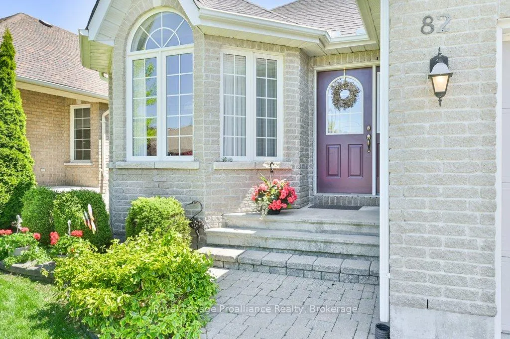 Photo 4 of 82 Gavey Street, Belleville, Thurlow Ward — HOMEH