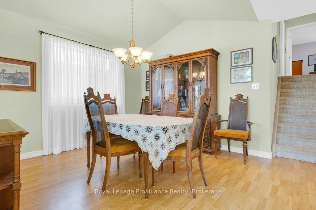 Photo 11 of 82 Gavey Street, Belleville, Thurlow Ward — HOMEH