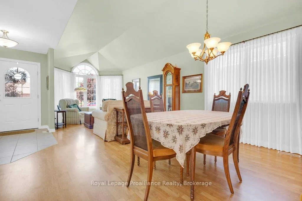 Photo 12 of 82 Gavey Street, Belleville, Thurlow Ward — HOMEH