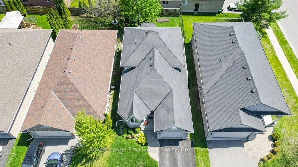 Photo 40 of 82 Gavey Street, Belleville, Thurlow Ward — HOMEH