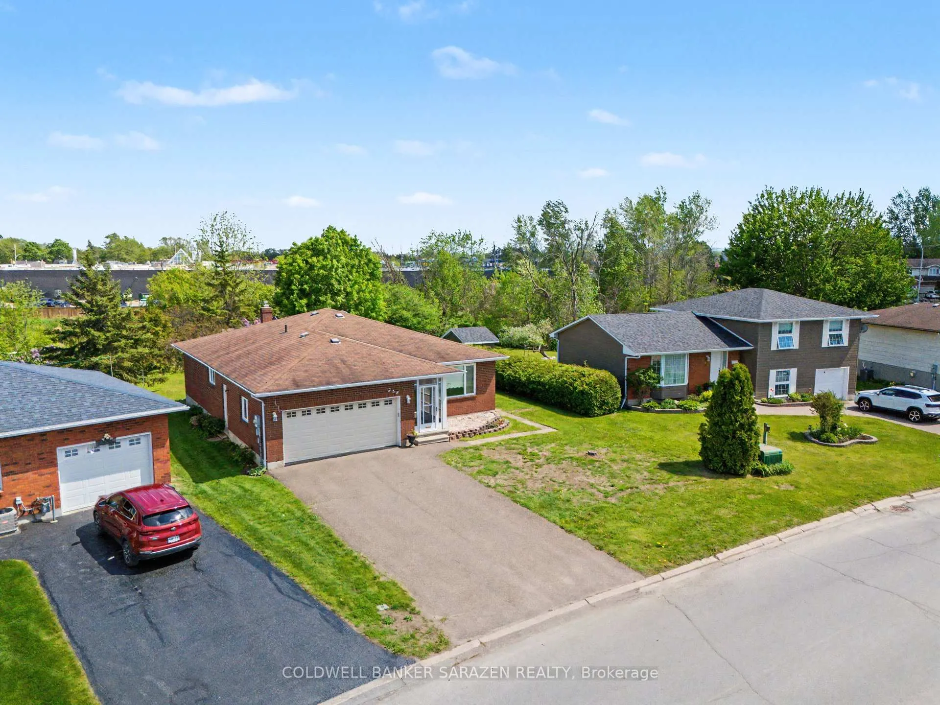 Photo 4 of 258 Allan Drive, Arnprior — HOMEH