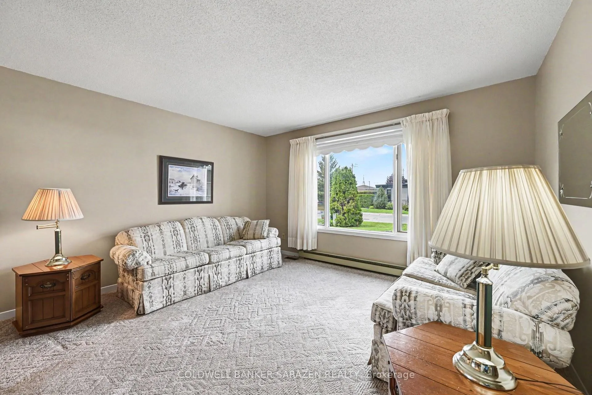 Photo 5 of 258 Allan Drive, Arnprior — HOMEH