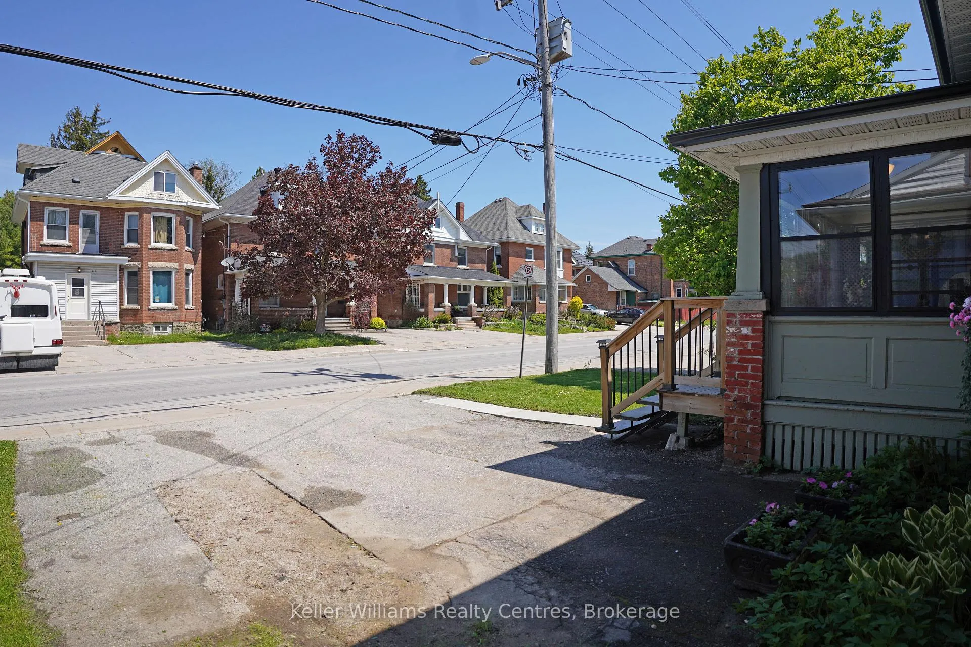 Photo 7 of 247 6th Street E, Owen Sound — HOMEH