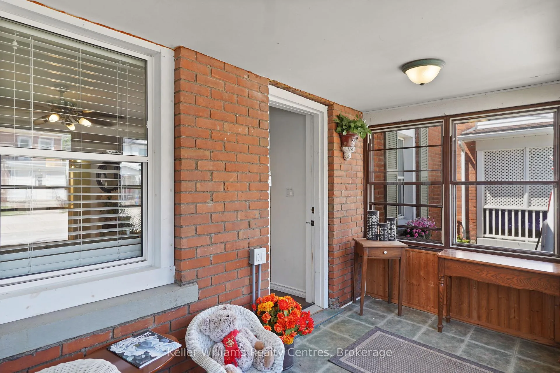 Photo 9 of 247 6th Street E, Owen Sound — HOMEH