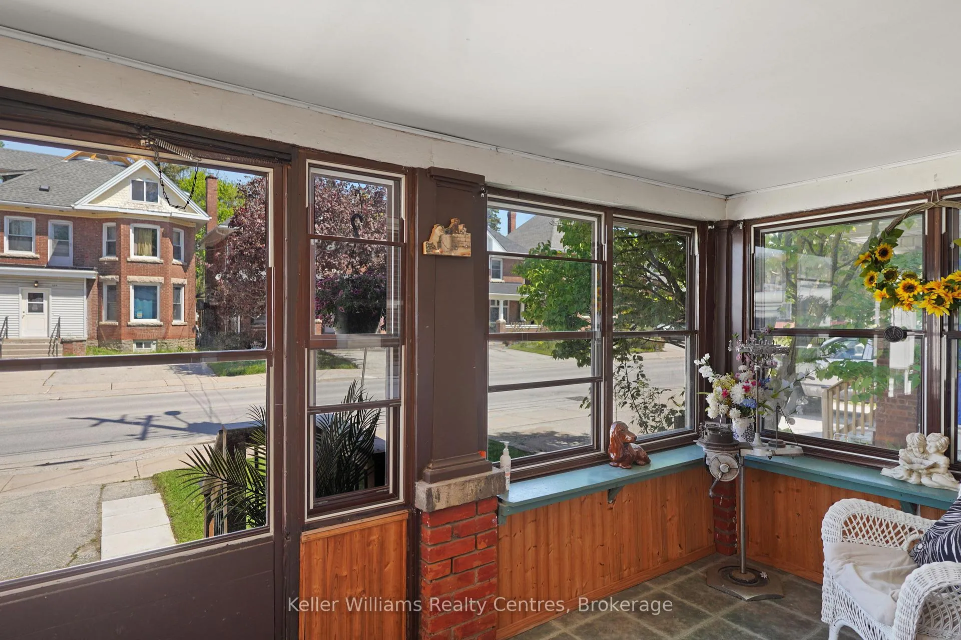 Photo 10 of 247 6th Street E, Owen Sound — HOMEH