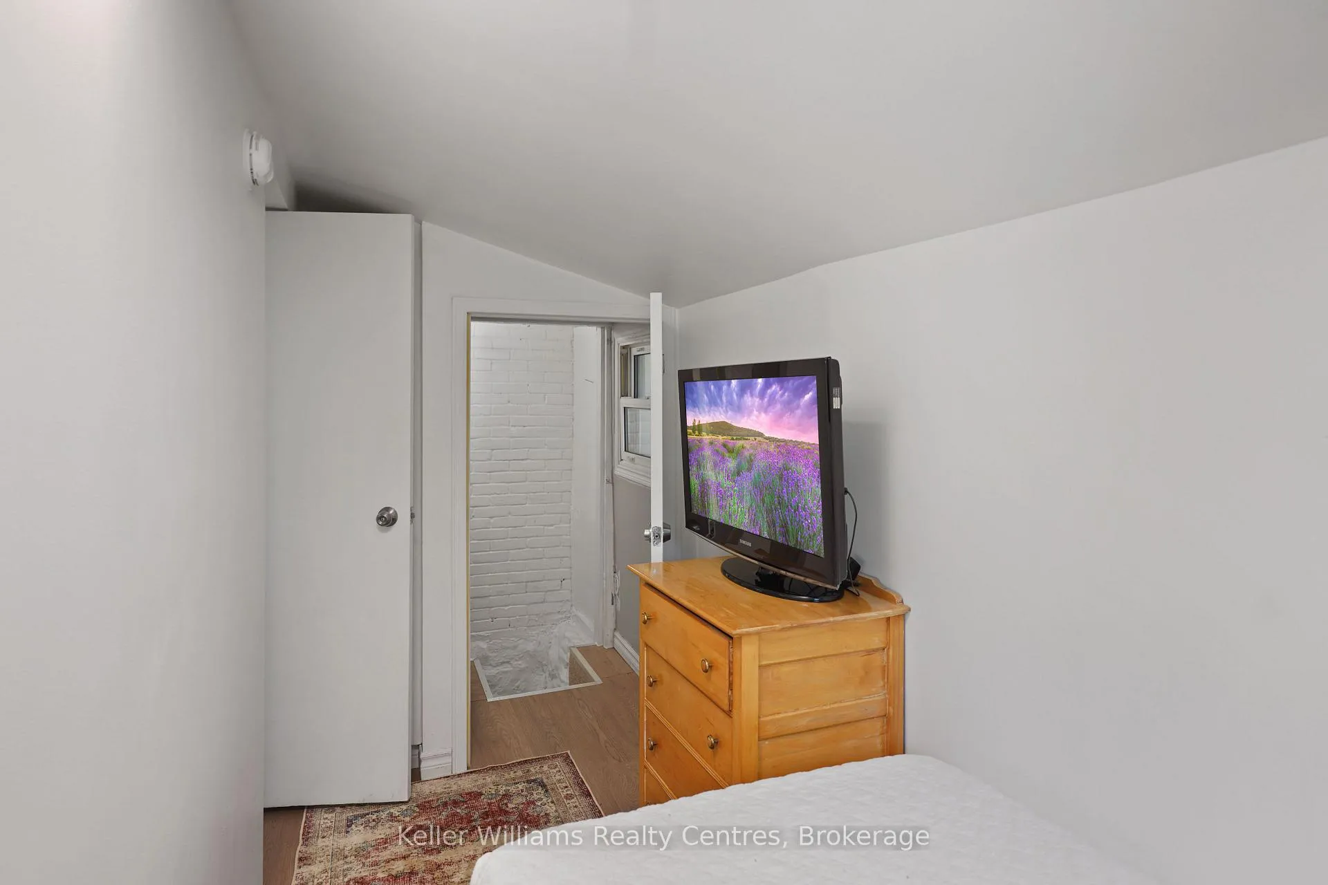 Photo 27 of 247 6th Street E, Owen Sound — HOMEH