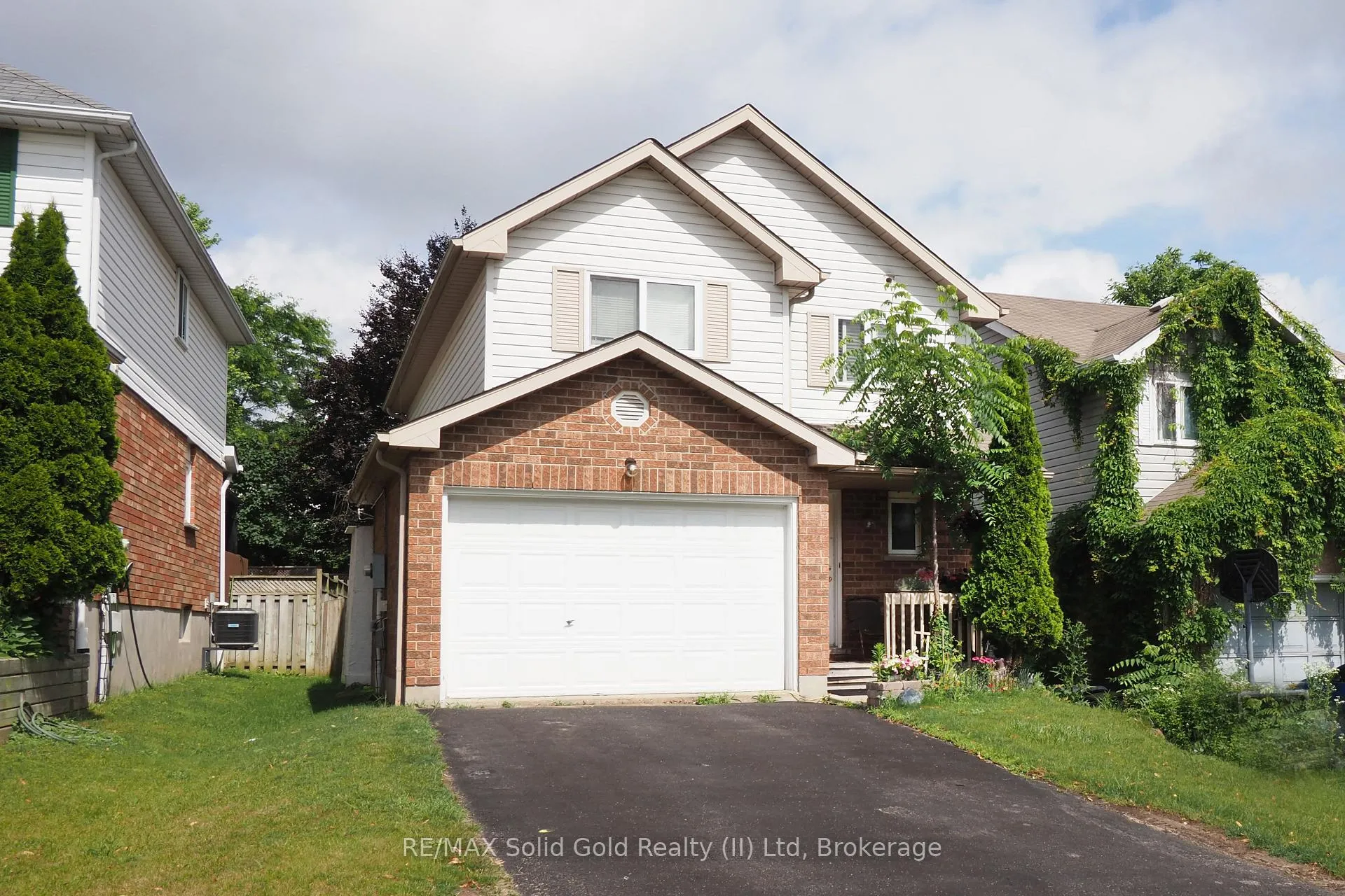 Photo 3 of 429 Exmoor Street, Waterloo — HOMEH
