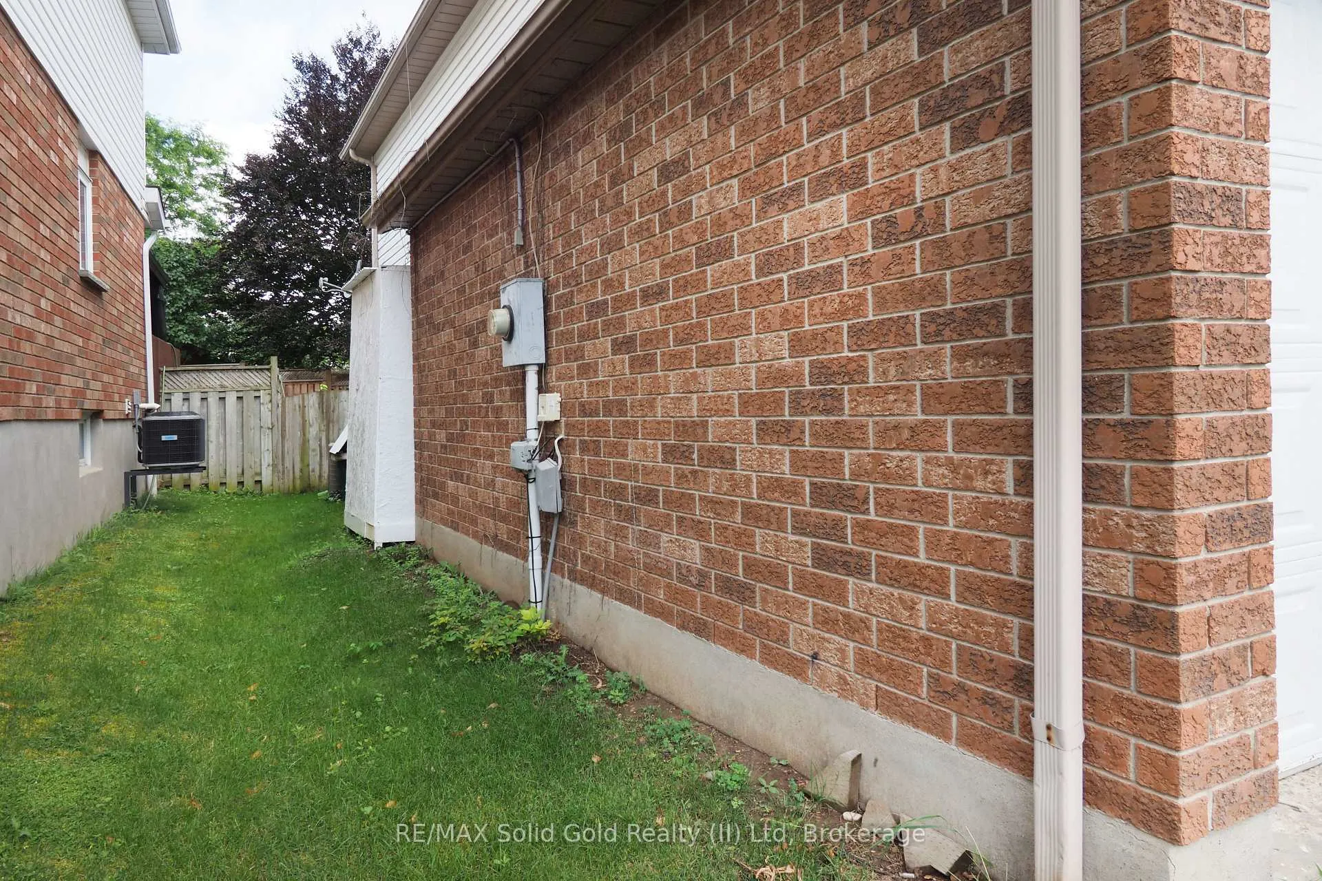 Photo 32 of 429 Exmoor Street, Waterloo — HOMEH
