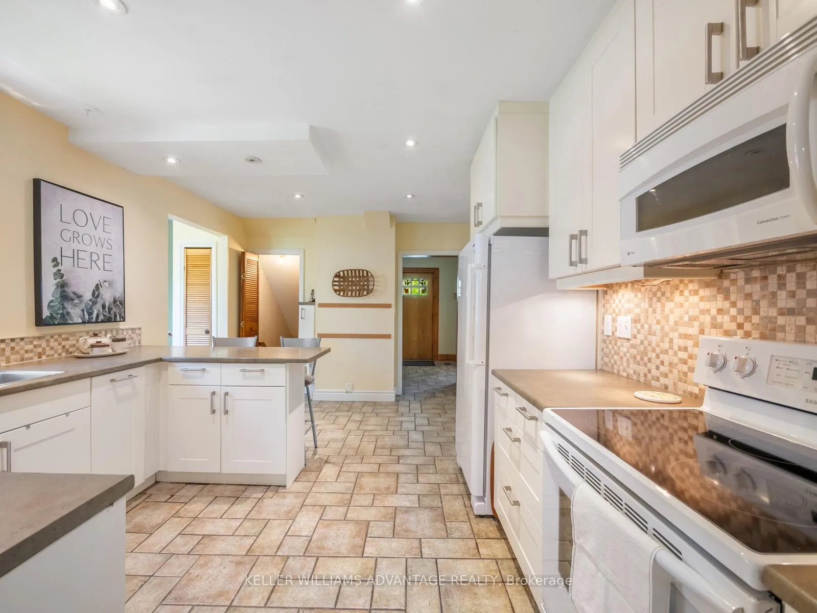 Photo 15 of 27 Lyall Avenue, Toronto, East End-Danforth — HOMEH