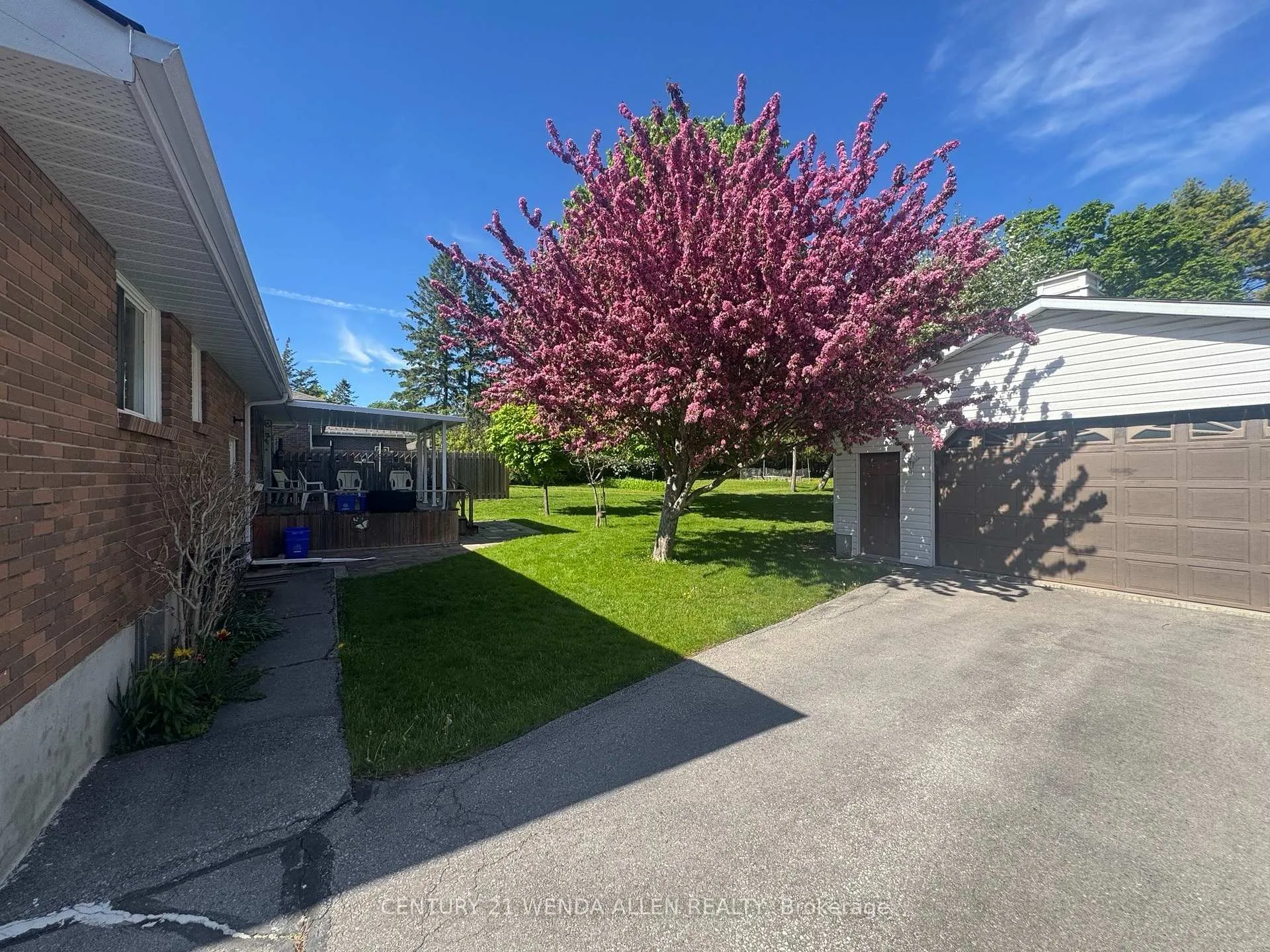 Photo 5 of 63 Gilbert Street, Belleville, Belleville Ward — HOMEH