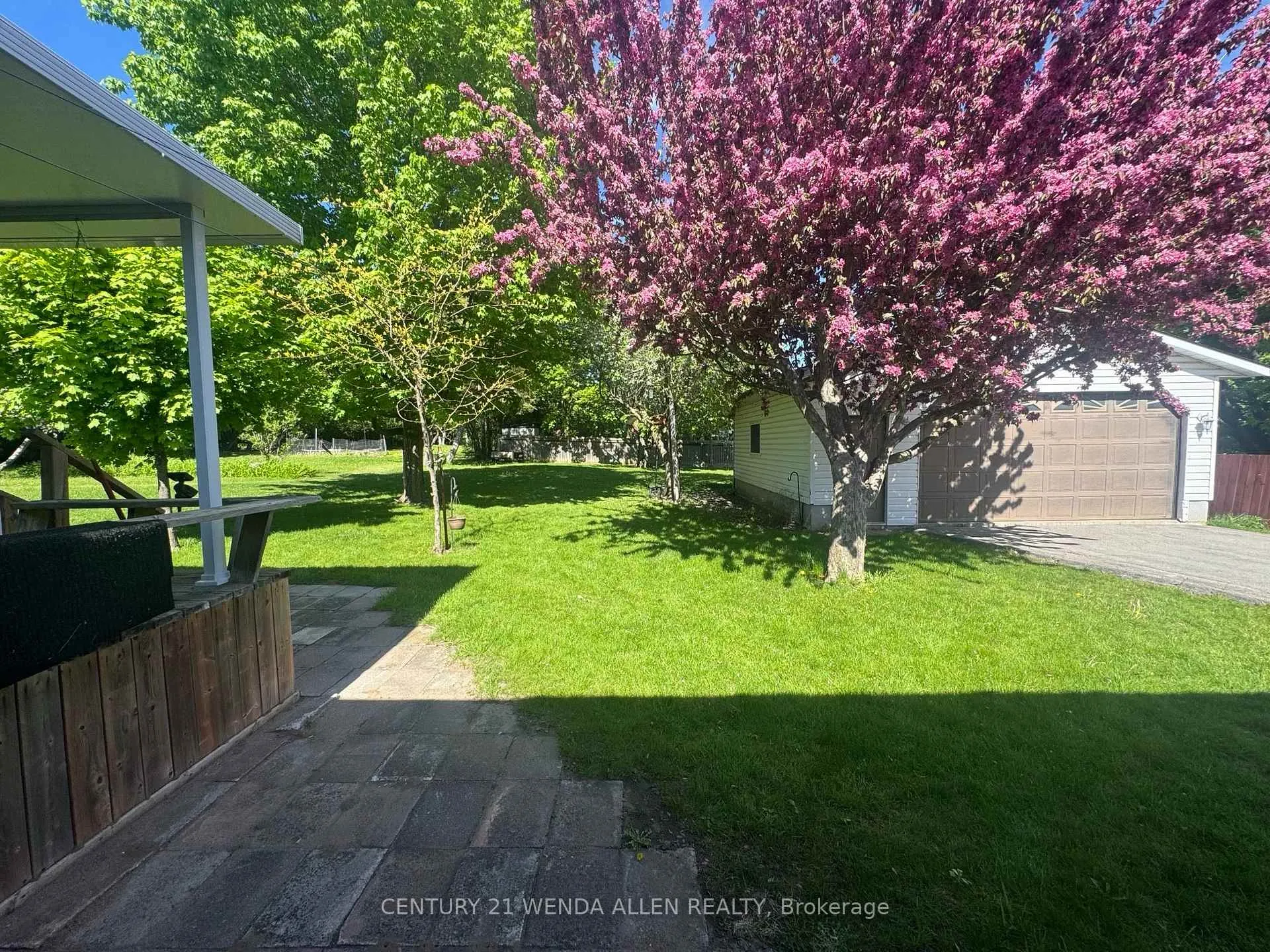 Photo 6 of 63 Gilbert Street, Belleville, Belleville Ward — HOMEH