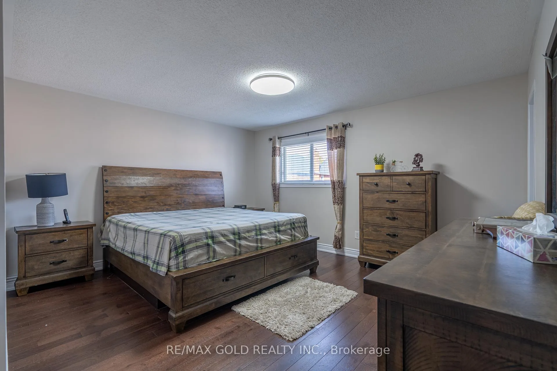 Photo 16 of 56 Horned Owl Drive, Brampton, Sandringham-Wellington — HOMEH
