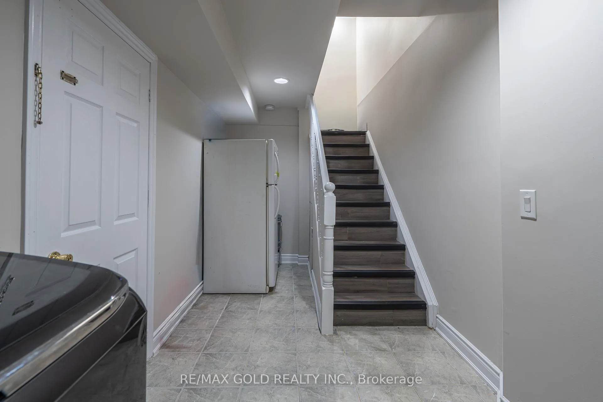Photo 23 of 56 Horned Owl Drive, Brampton, Sandringham-Wellington — HOMEH