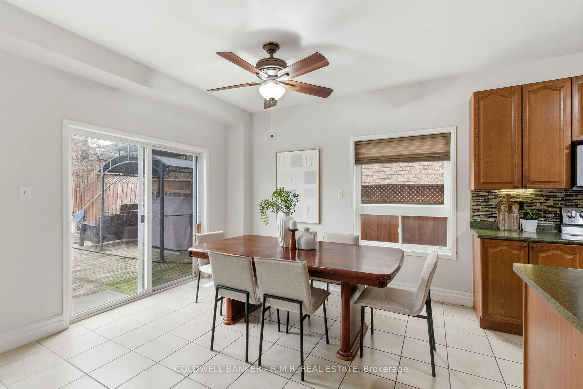 Photo 13 of 1420 Coldstream Drive, Oshawa, Taunton — HOMEH