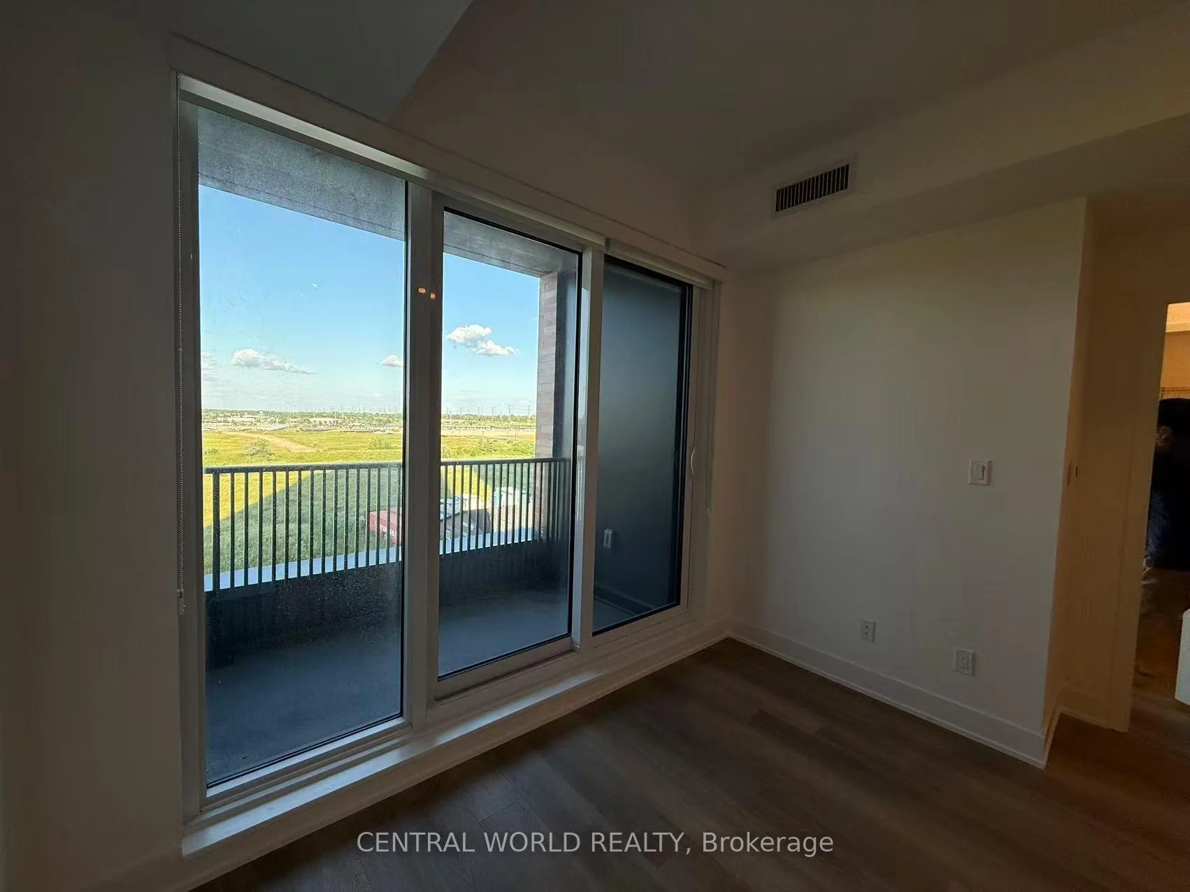 Photo 14 of Unit 508, 56 Andre De Grasse Street, Markham, Unionville — HOMEH