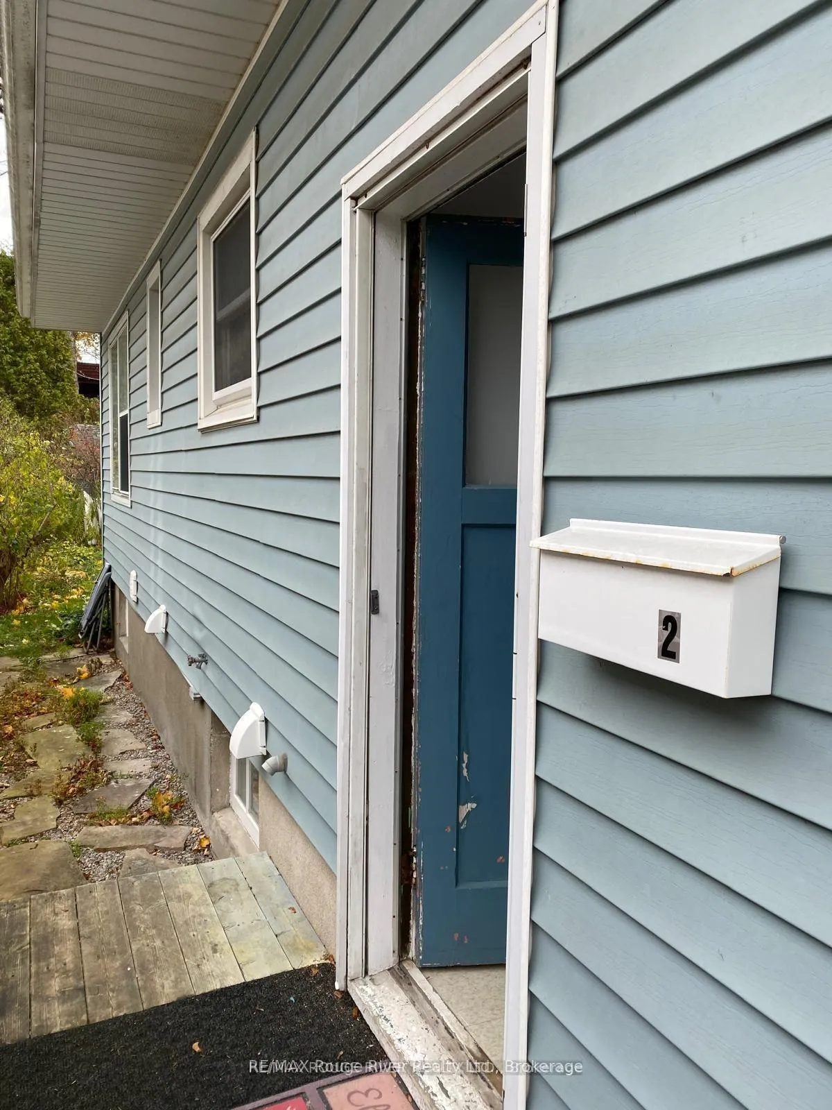 Photo 2 of 200 Trent Street E, Whitby, Downtown Whitby — HOMEH