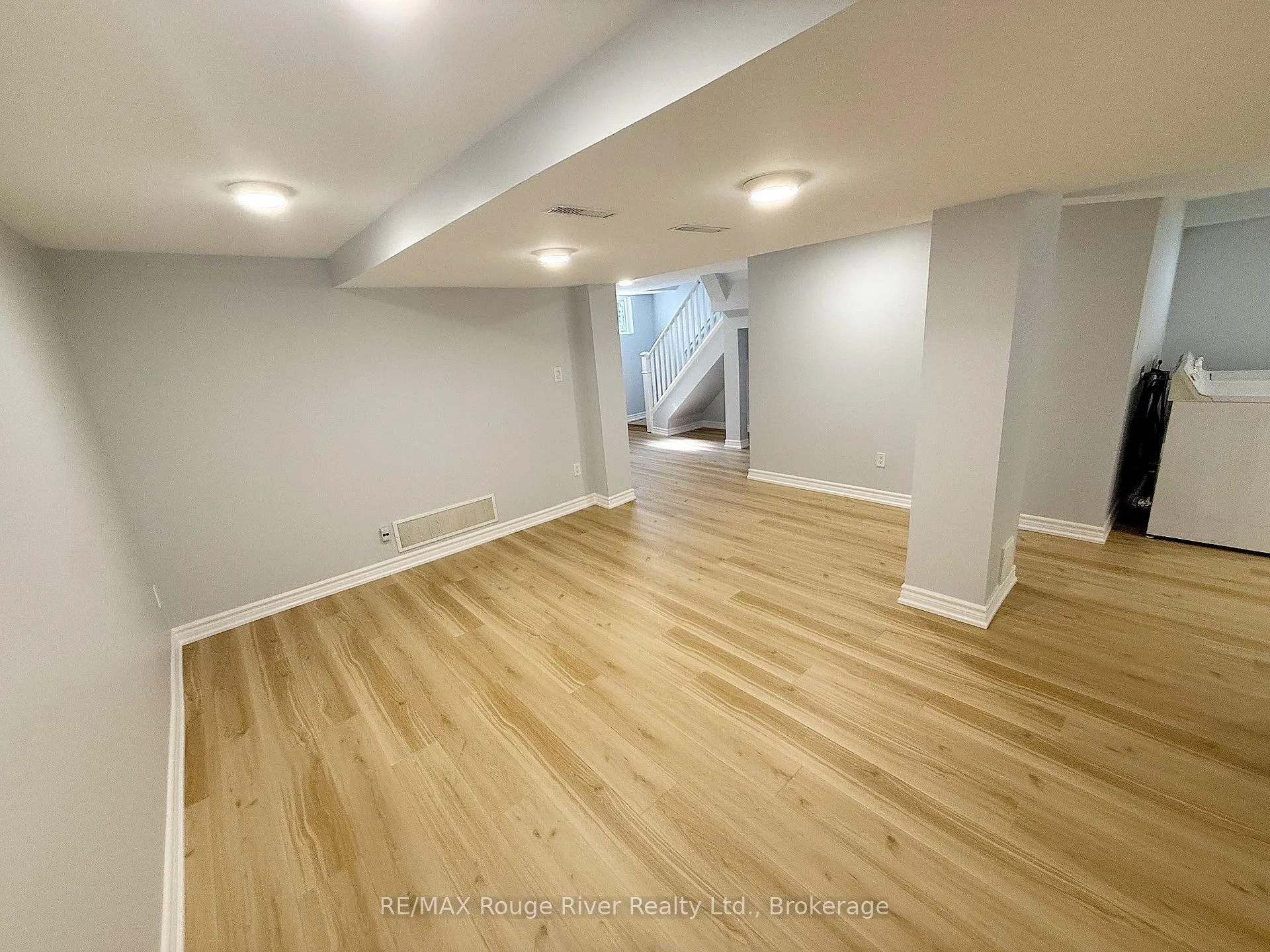 Photo 5 of 200 Trent Street E, Whitby, Downtown Whitby — HOMEH