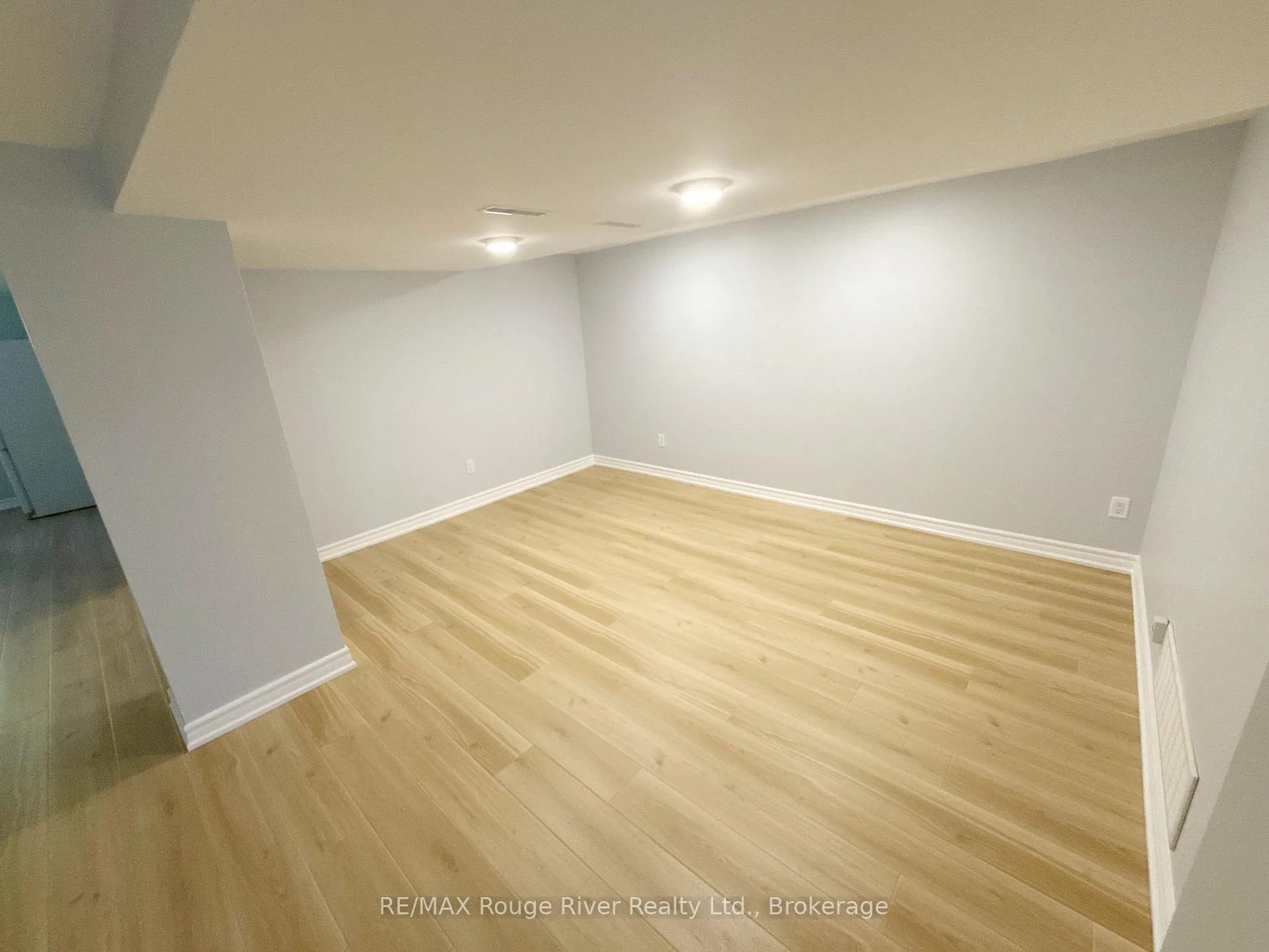 Photo 6 of 200 Trent Street E, Whitby, Downtown Whitby — HOMEH