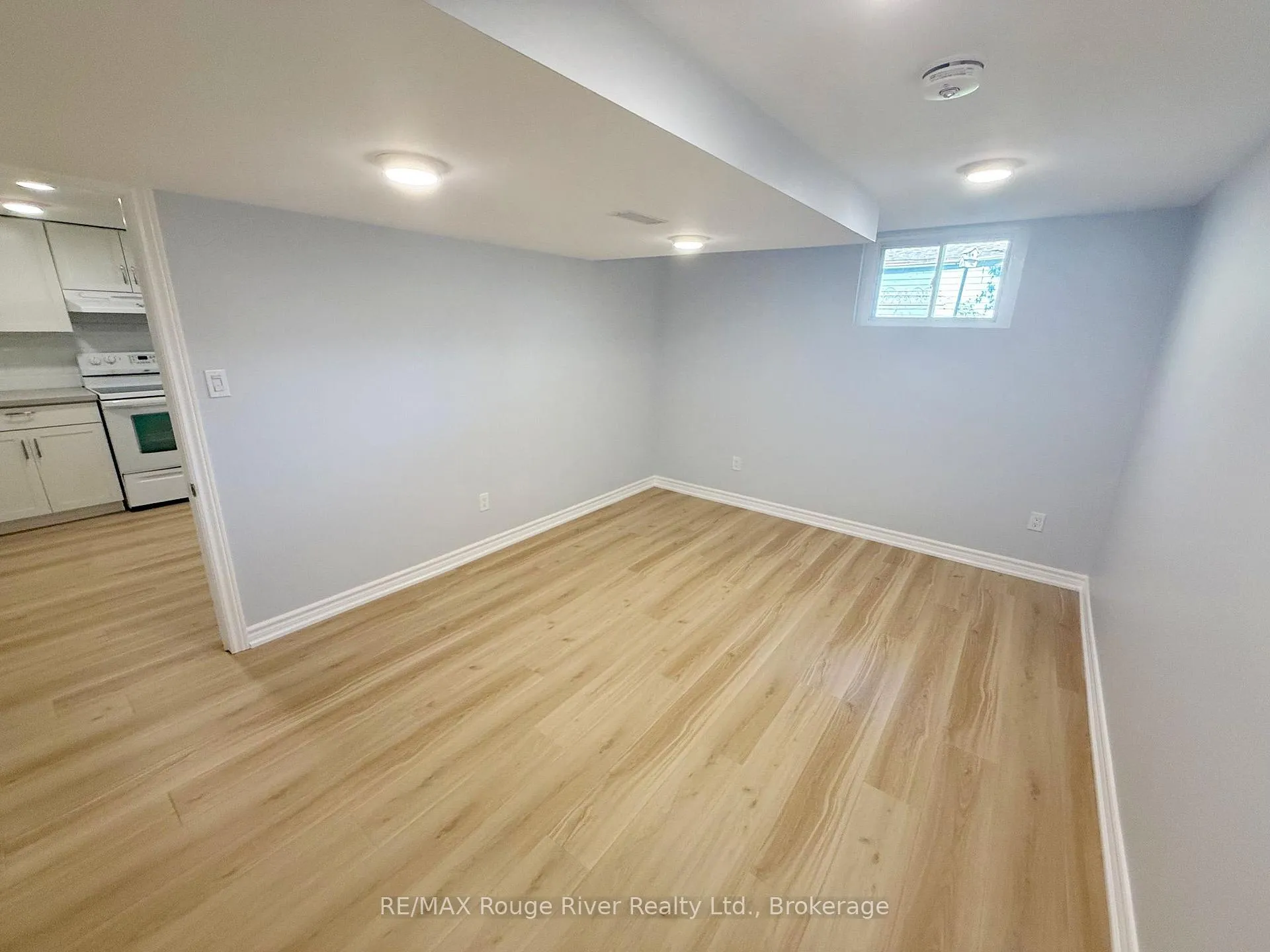 Photo 16 of 200 Trent Street E, Whitby, Downtown Whitby — HOMEH
