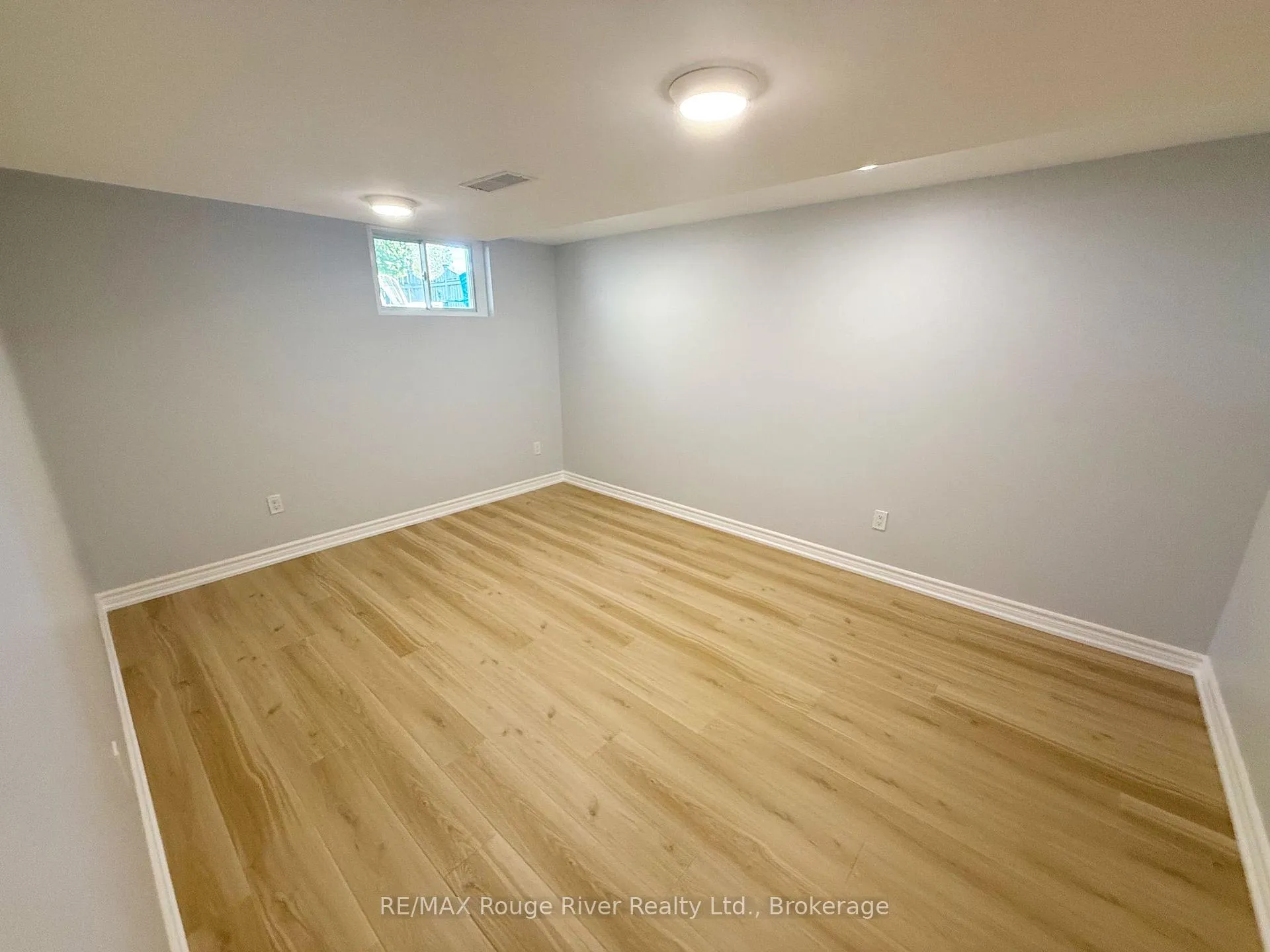 Photo 17 of 200 Trent Street E, Whitby, Downtown Whitby — HOMEH