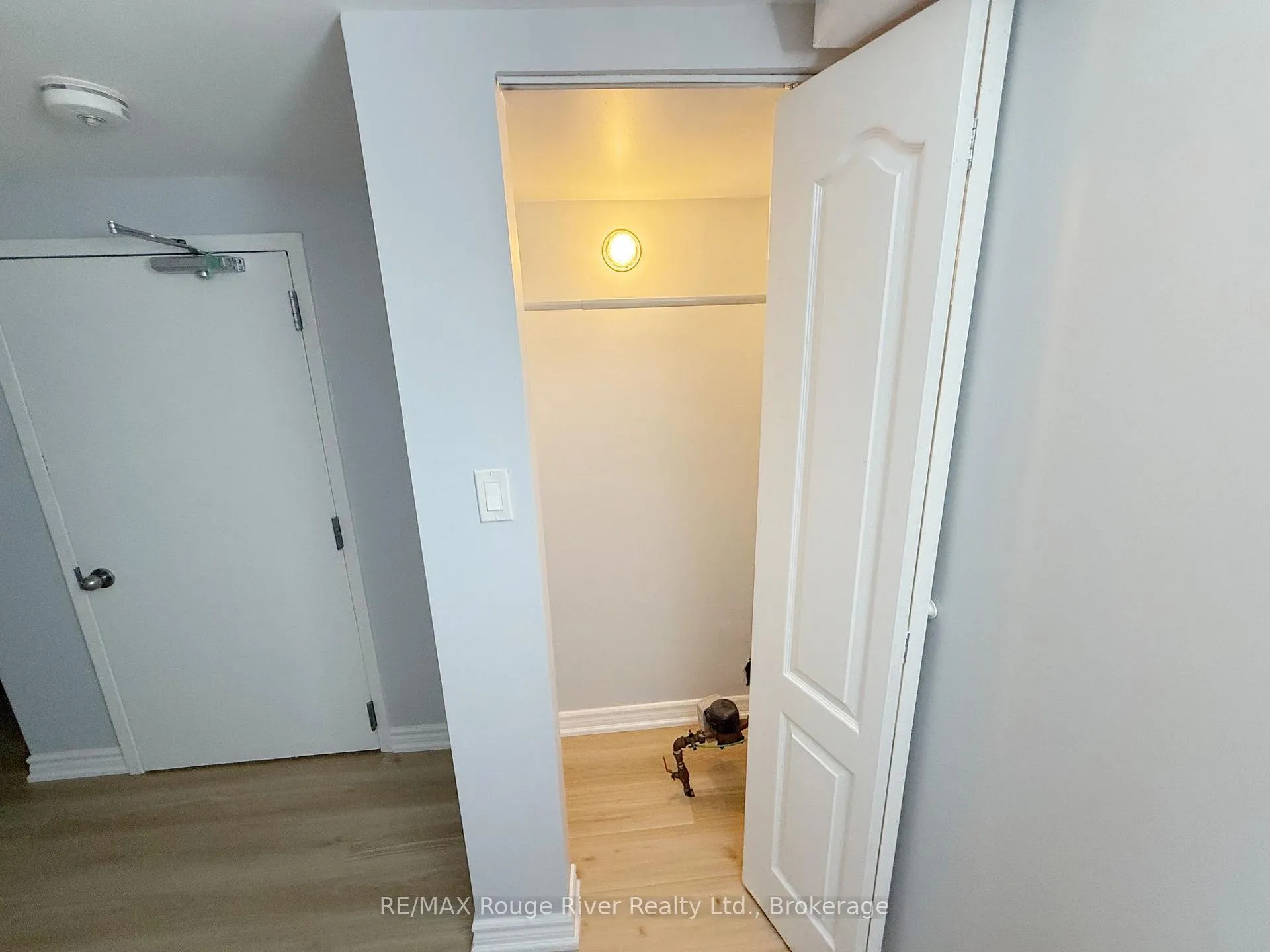 Photo 20 of 200 Trent Street E, Whitby, Downtown Whitby — HOMEH