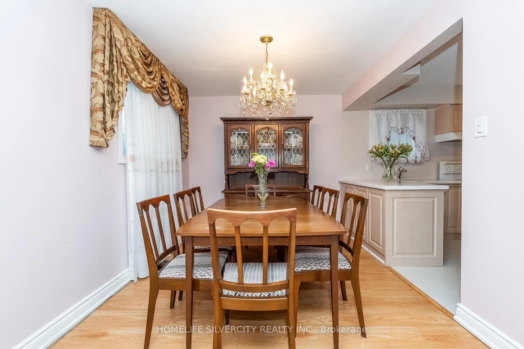 Photo 11 of 327 The West Way, Etobicoke, Willowridge-Martingrove-Richview — HOMEH