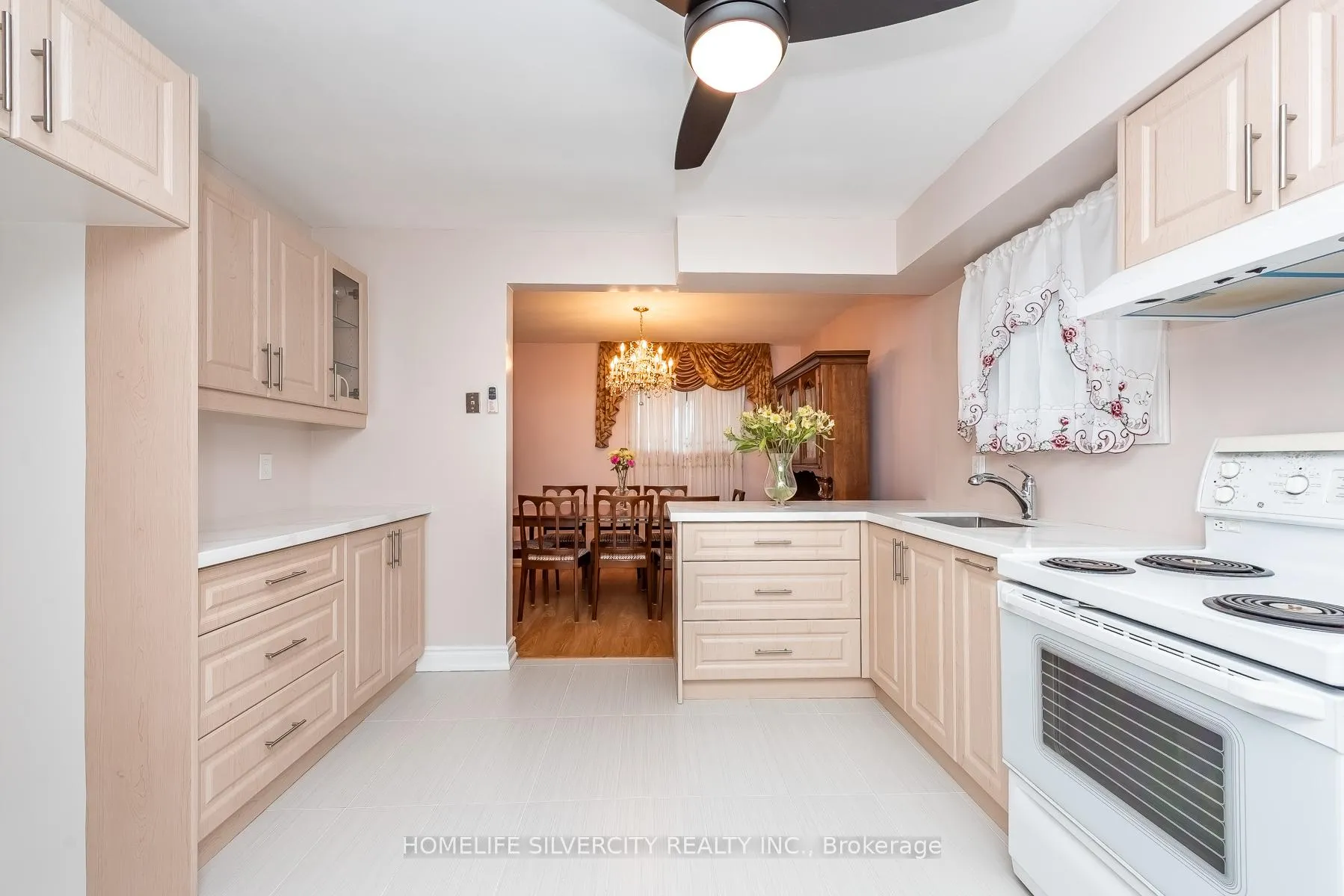 Photo 15 of 327 The West Way, Etobicoke, Willowridge-Martingrove-Richview — HOMEH