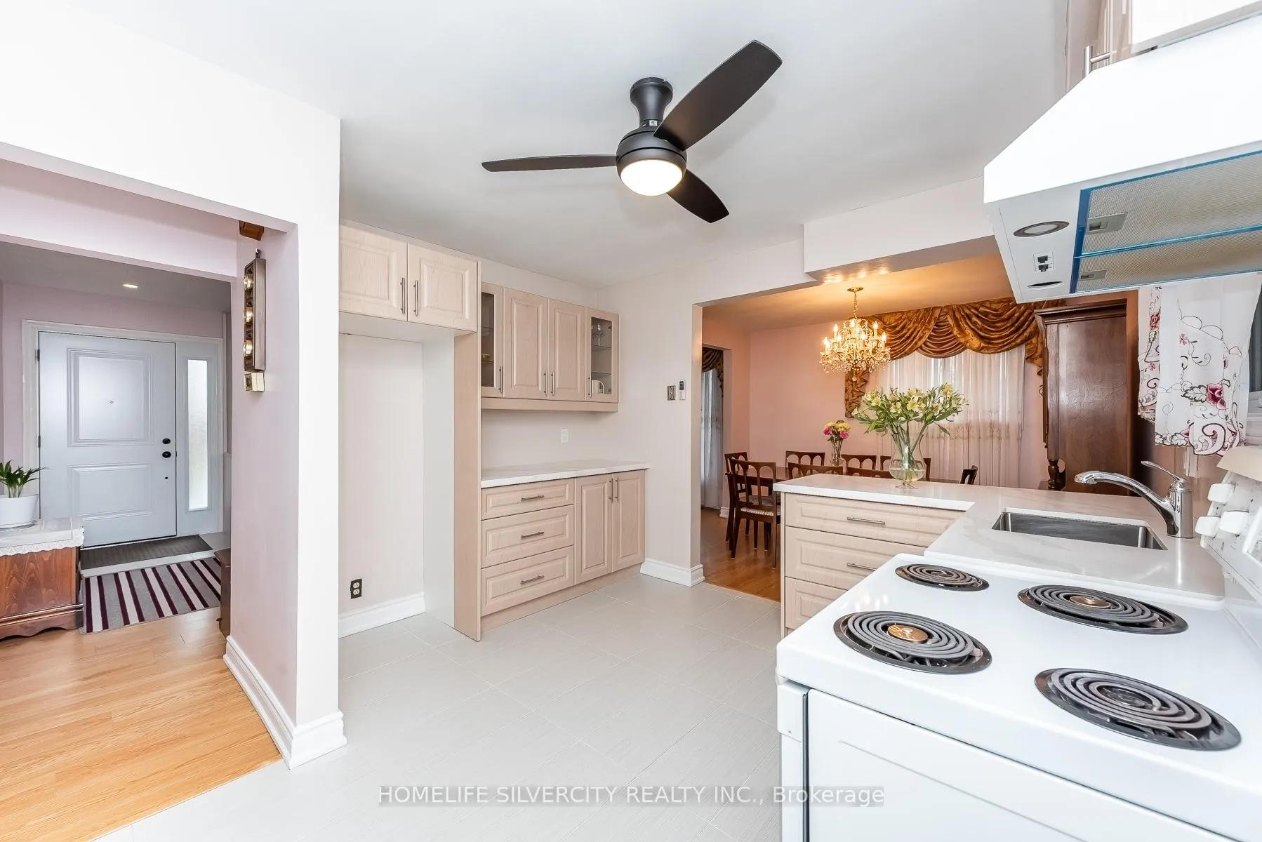 Photo 16 of 327 The West Way, Etobicoke, Willowridge-Martingrove-Richview — HOMEH