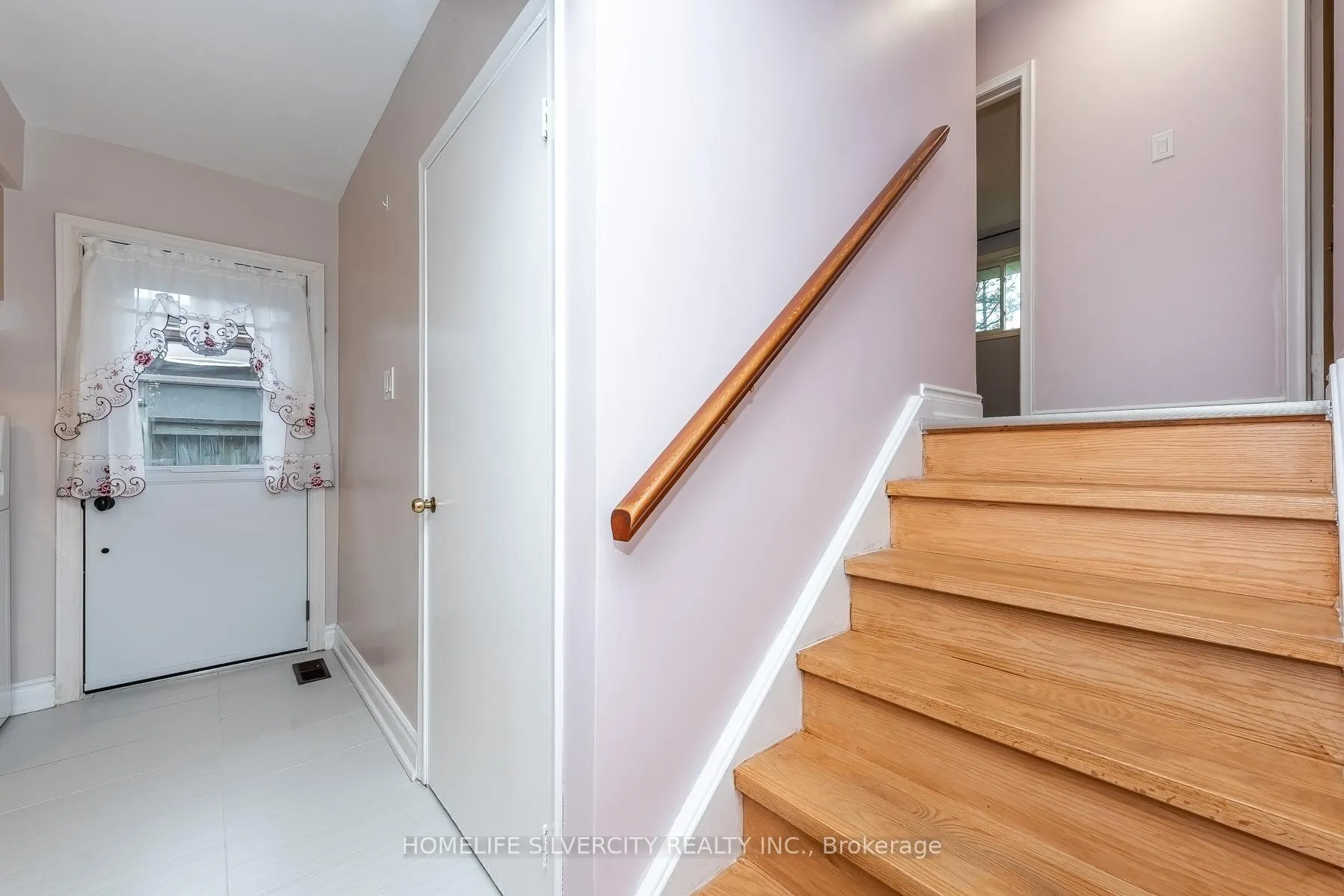 Photo 21 of 327 The West Way, Etobicoke, Willowridge-Martingrove-Richview — HOMEH