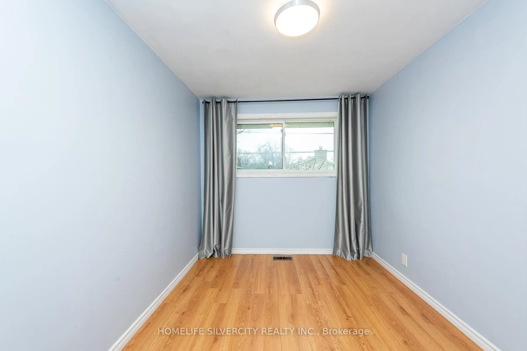 Photo 28 of 327 The West Way, Etobicoke, Willowridge-Martingrove-Richview — HOMEH